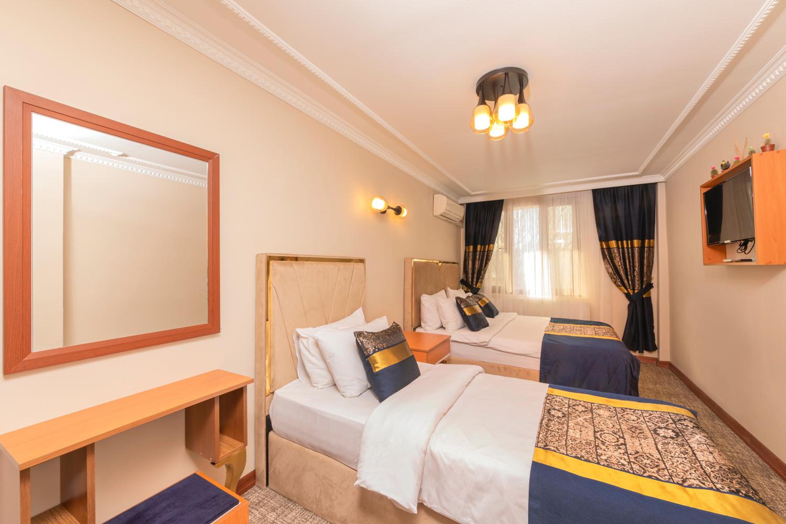 Standard Triple Room photo 2