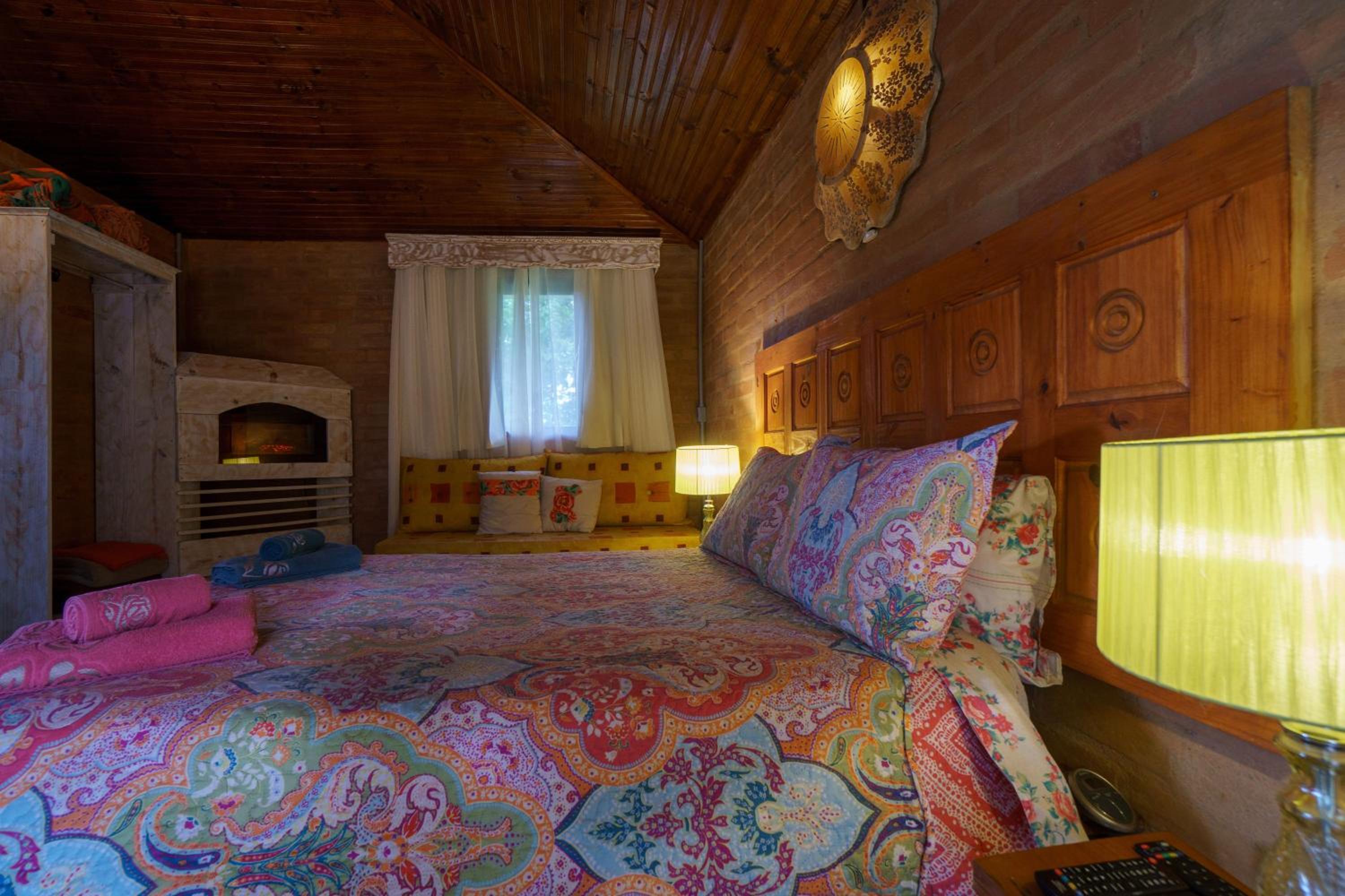 Deluxe Room (1 adult + 1 child) photo 1