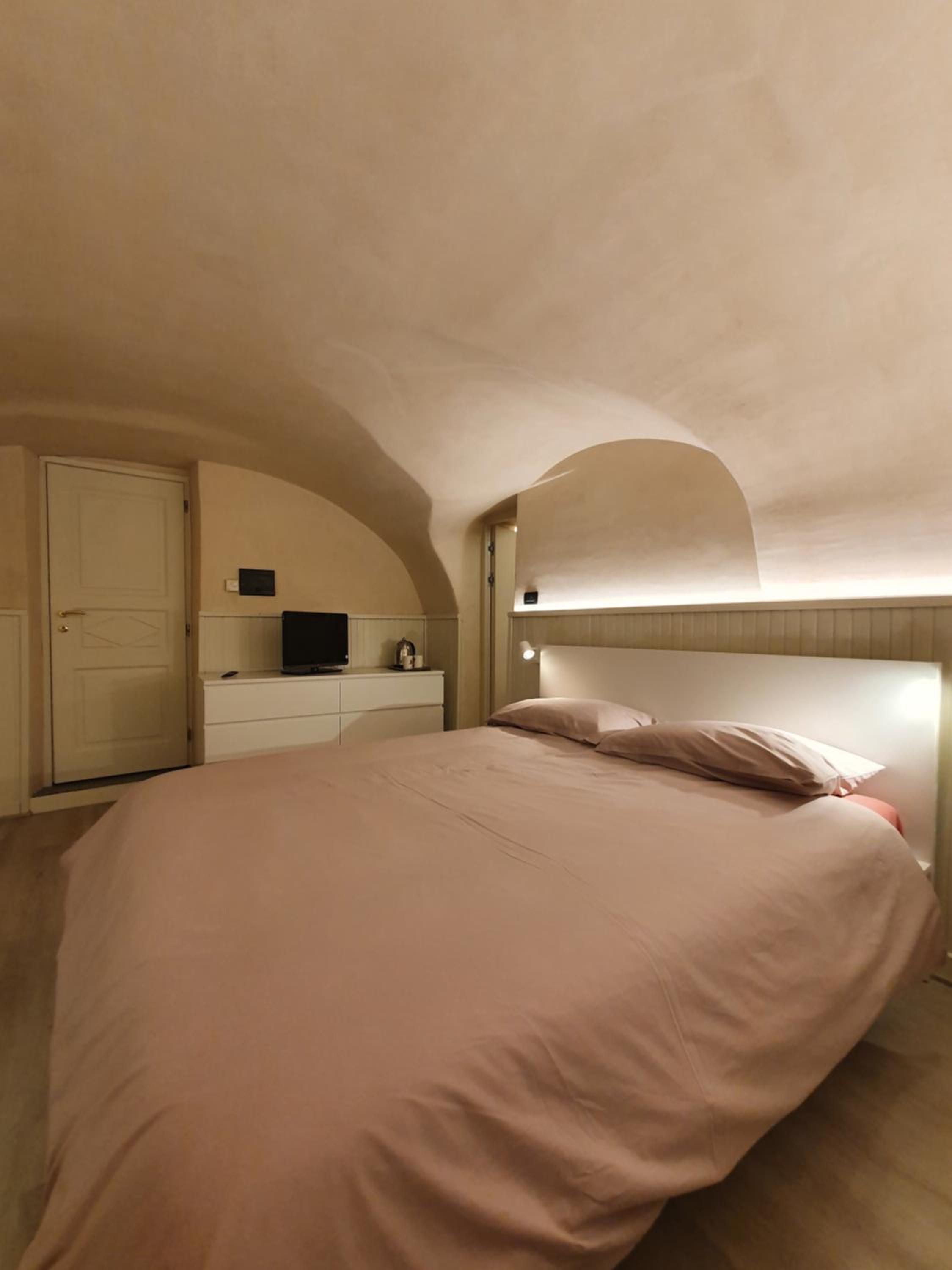 Double Room with Private Bathroom photo 2