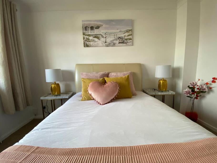 One-Bedroom House photo 1