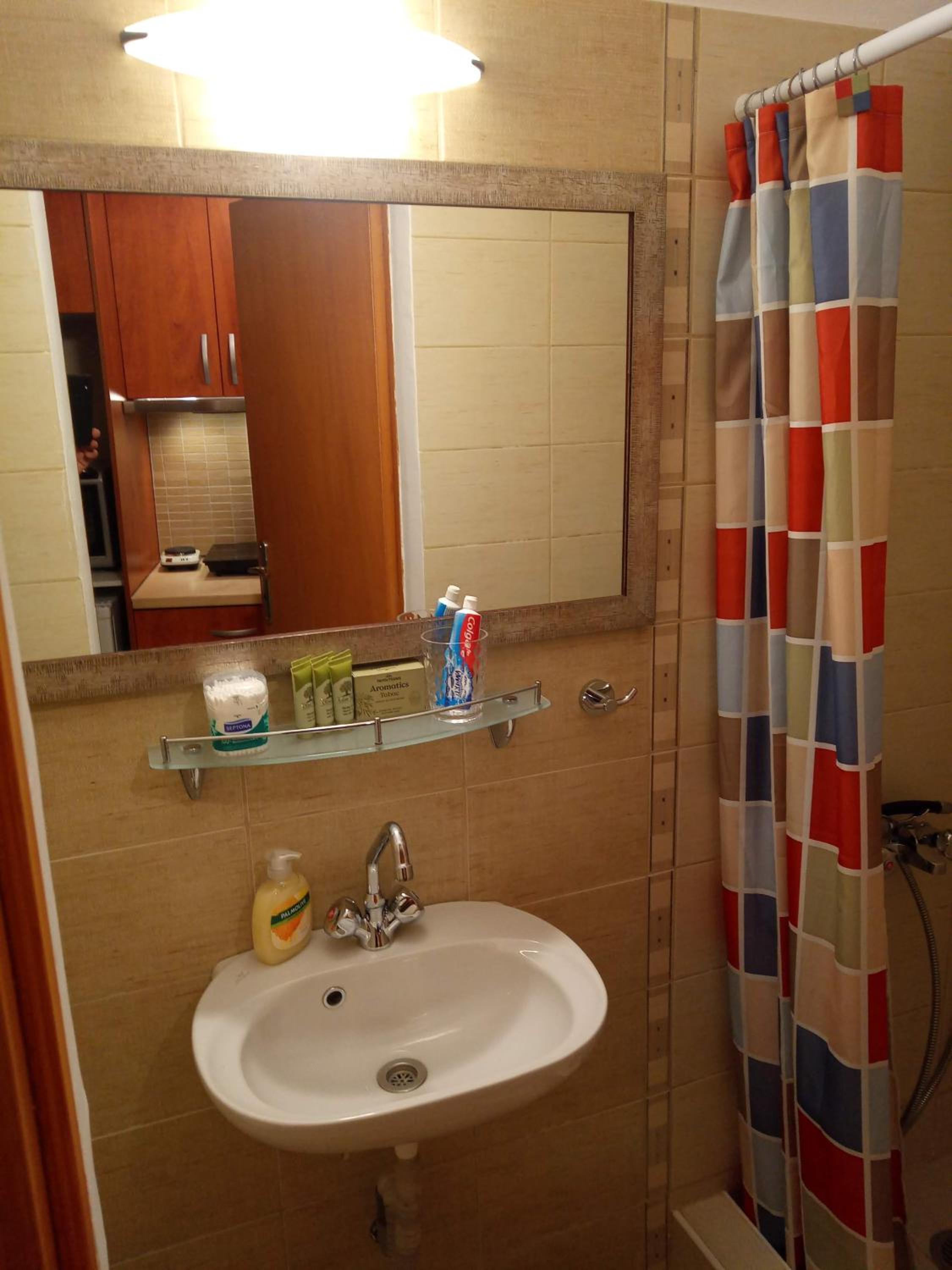 One-Bedroom House photo 3