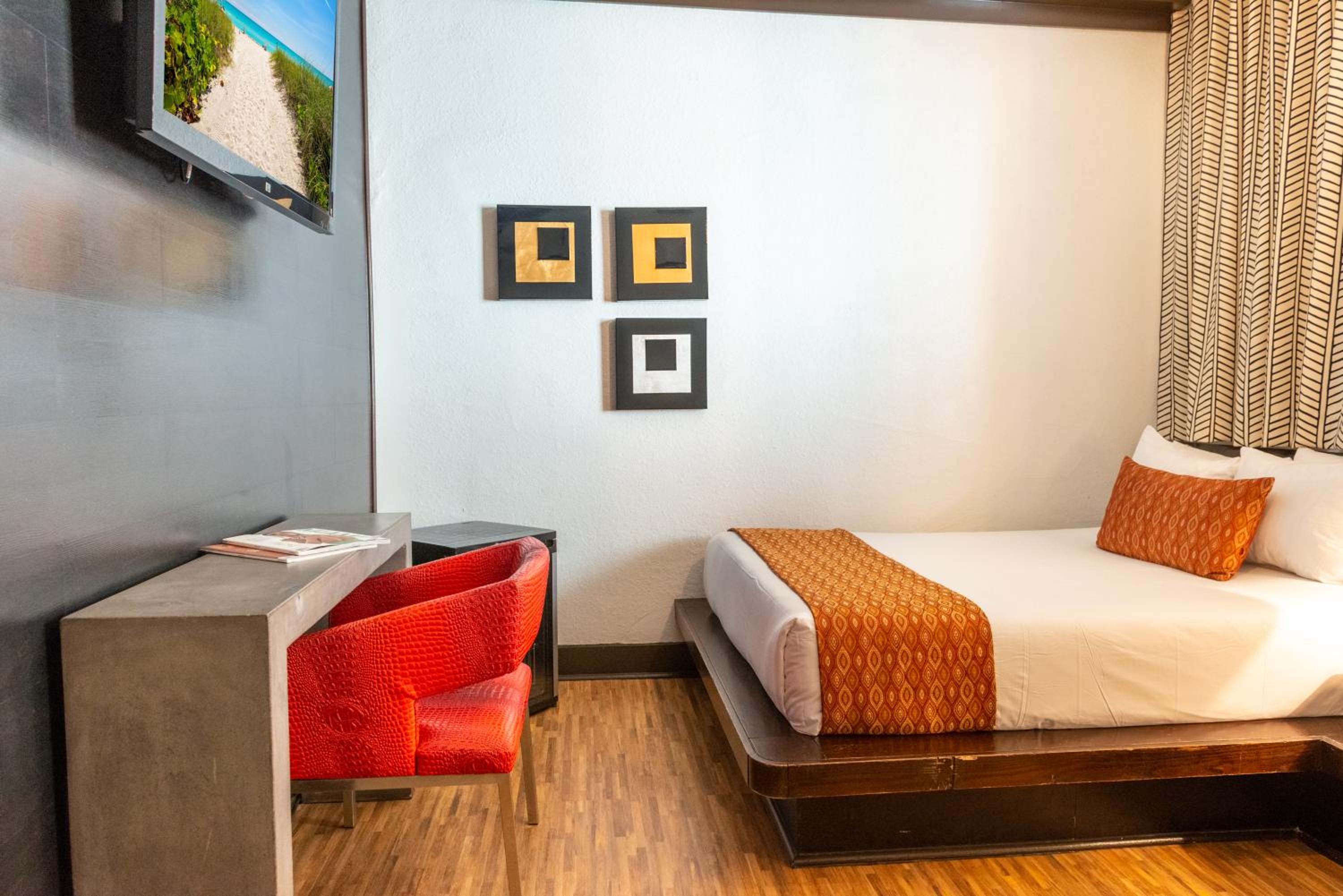 Standard Double Room - Photo 7