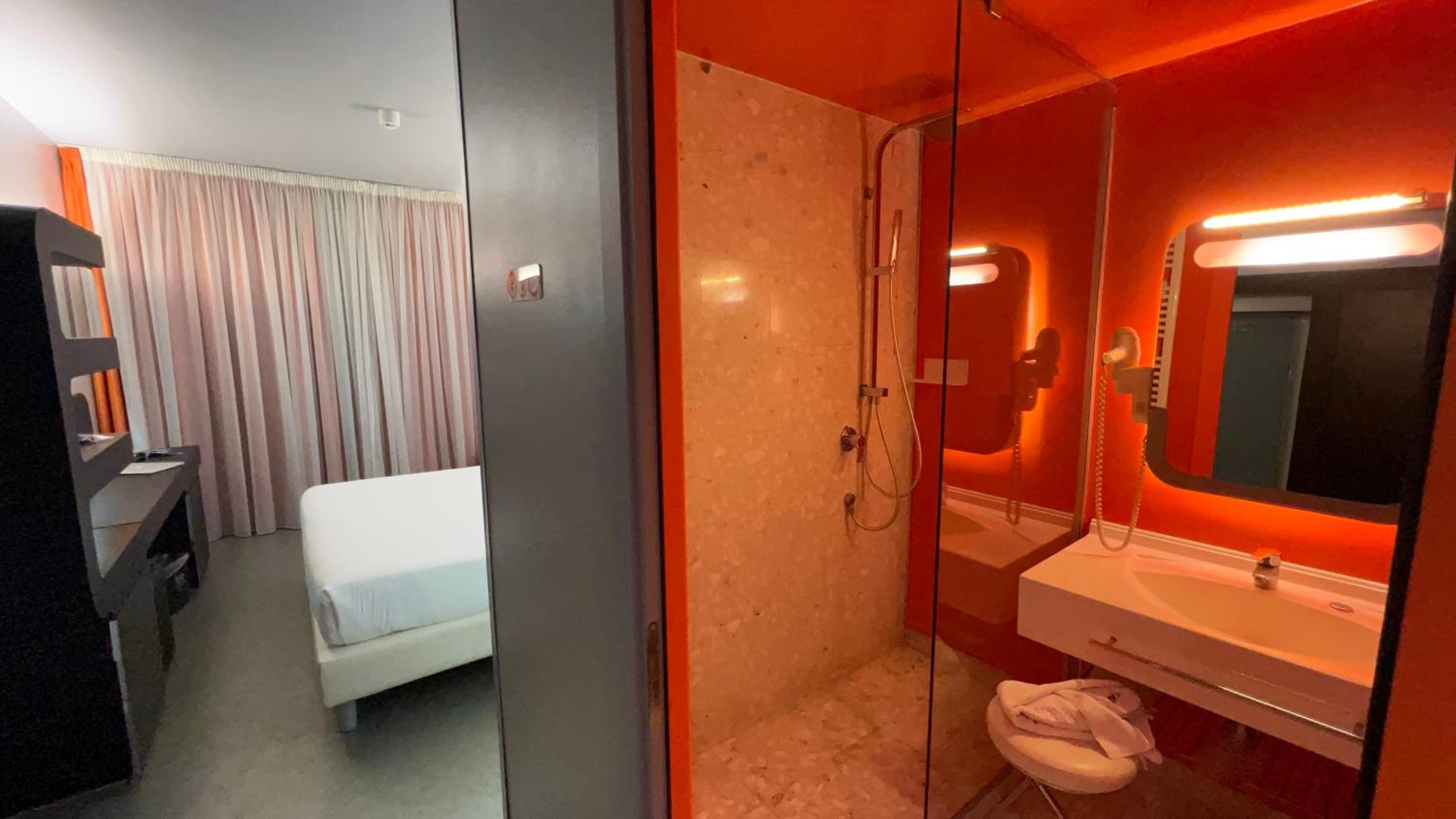 Superior Double Room - Photo 12