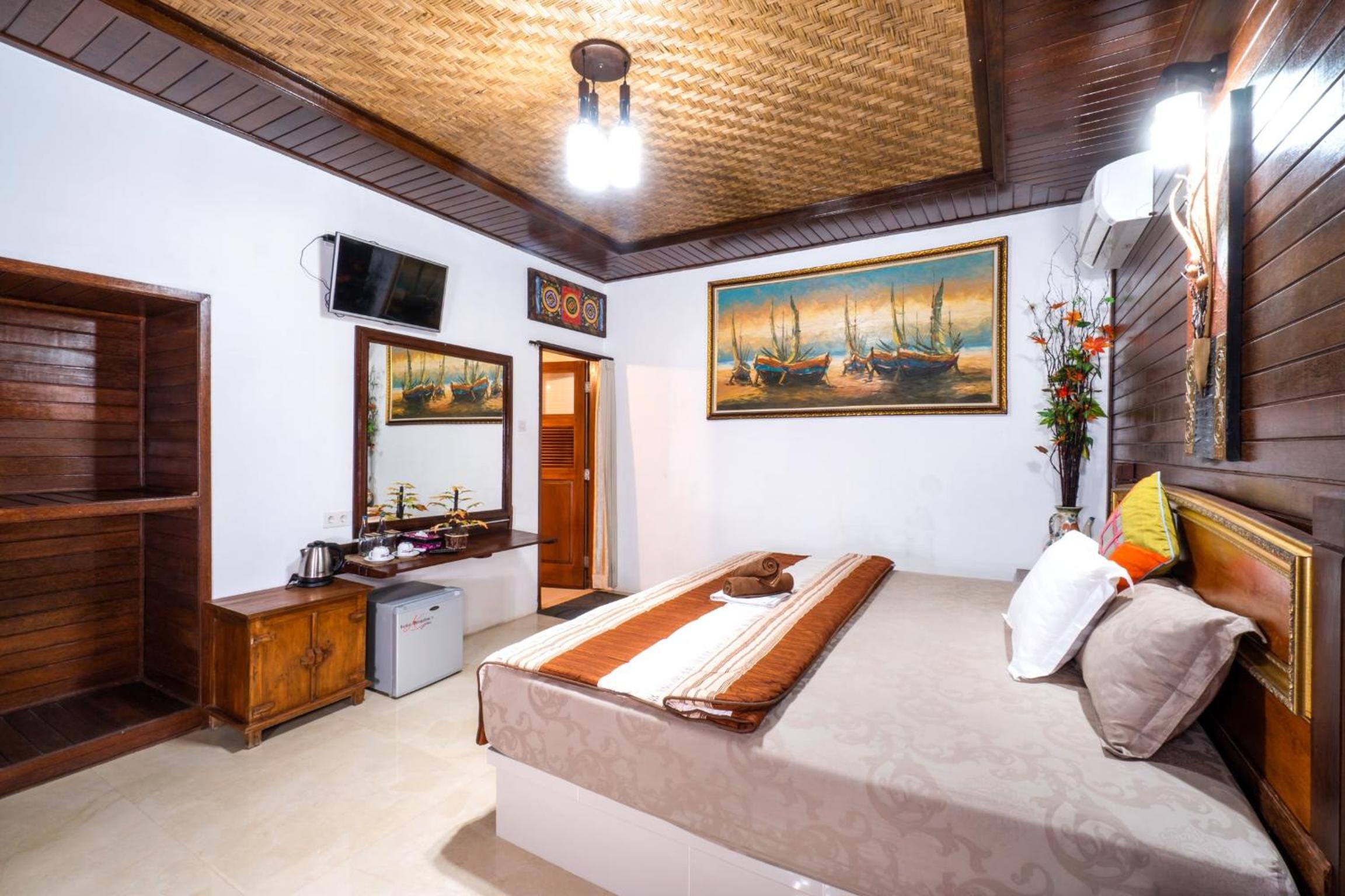 Deluxe Double Room with Balcony photo 1
