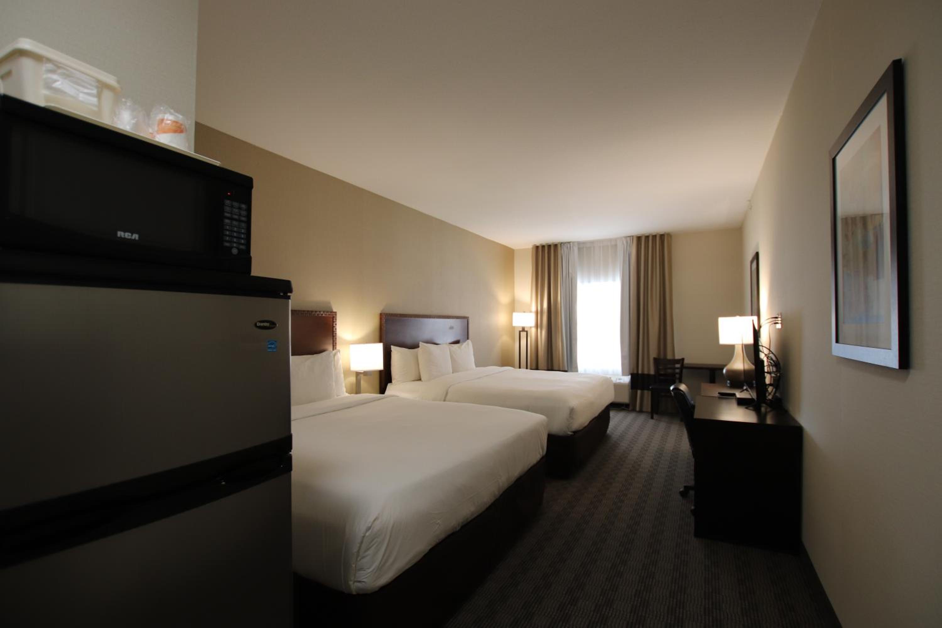King Room with Two King Beds - Non-Smoking - Photo 5