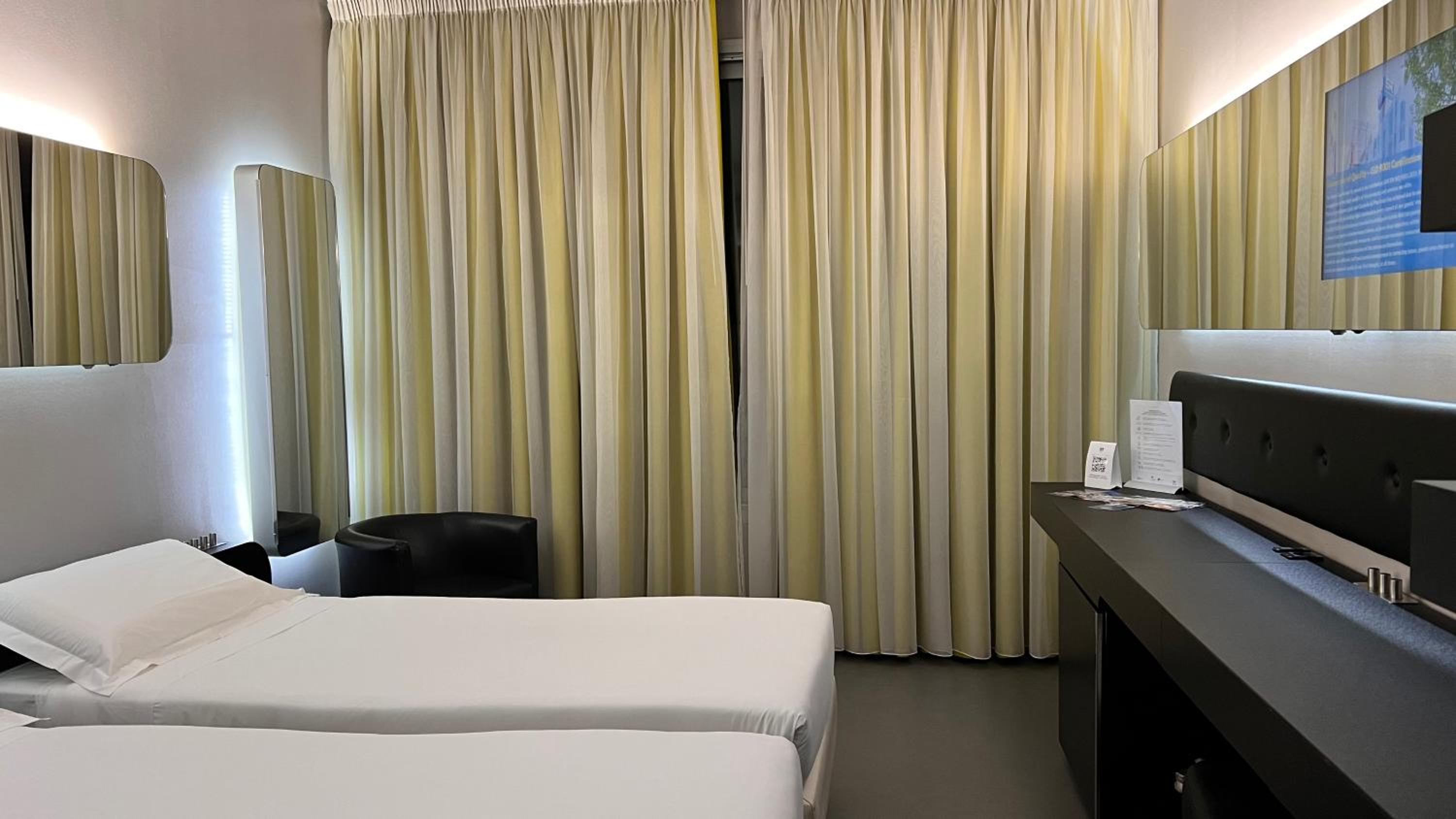 Classic Double Room - Photo 3