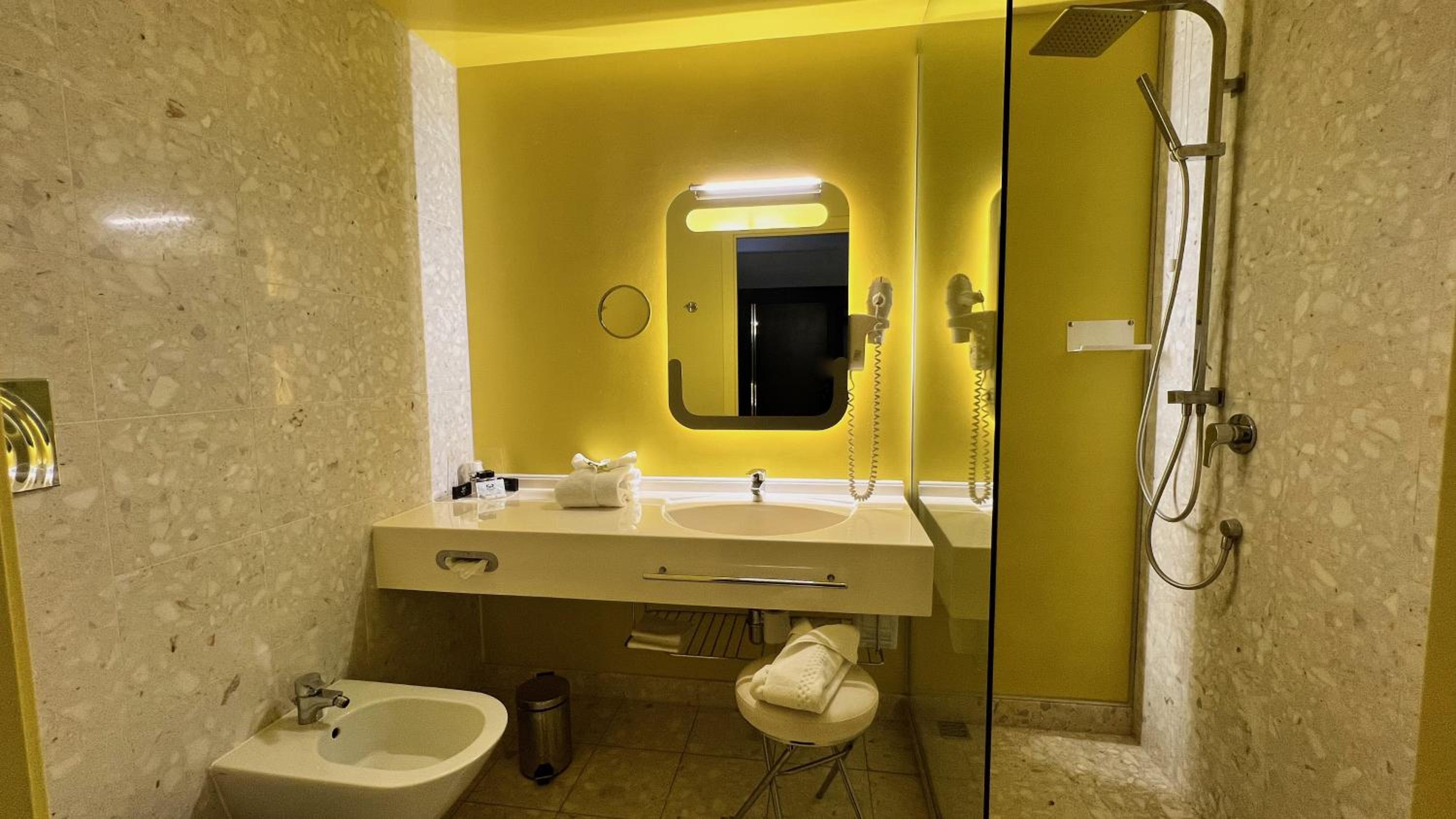 Superior Double Room - Photo 9