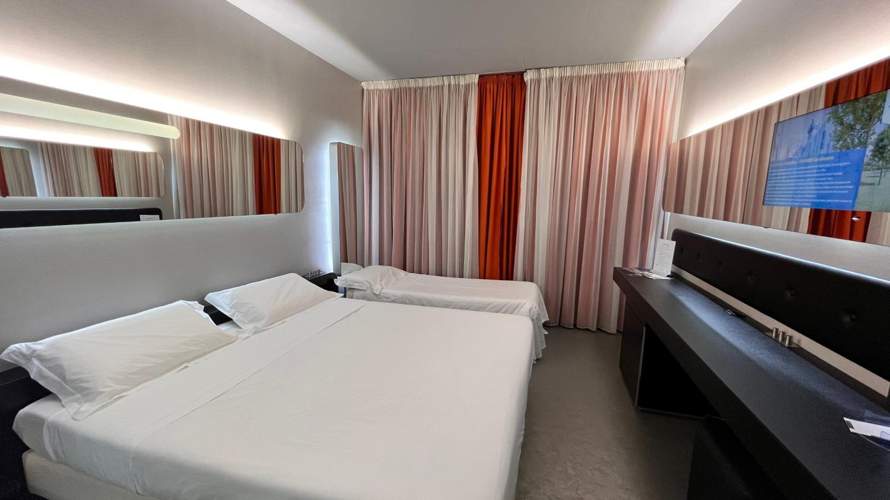 Classic Triple Room - Photo 2