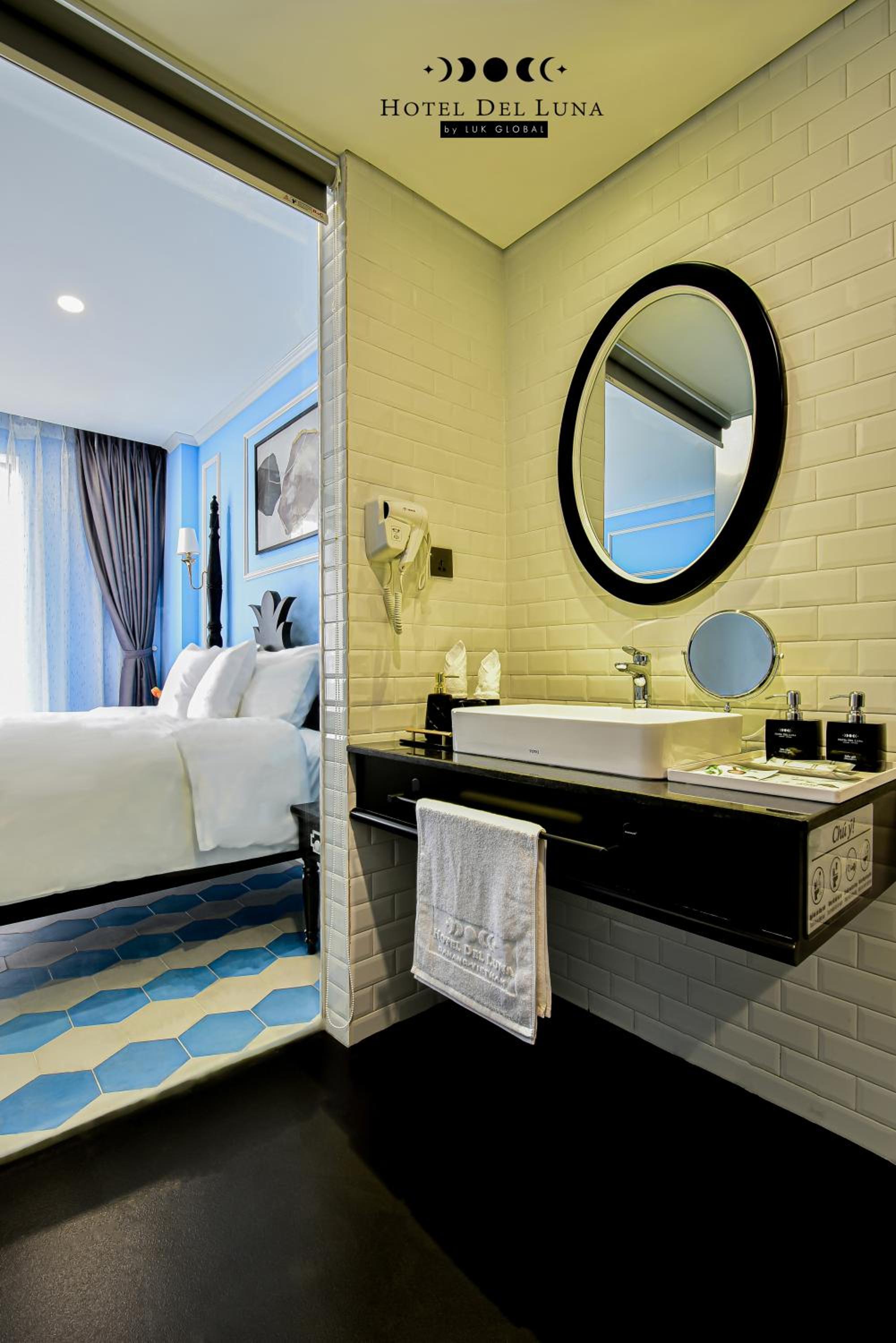 King Room with Balcony and Sea View
