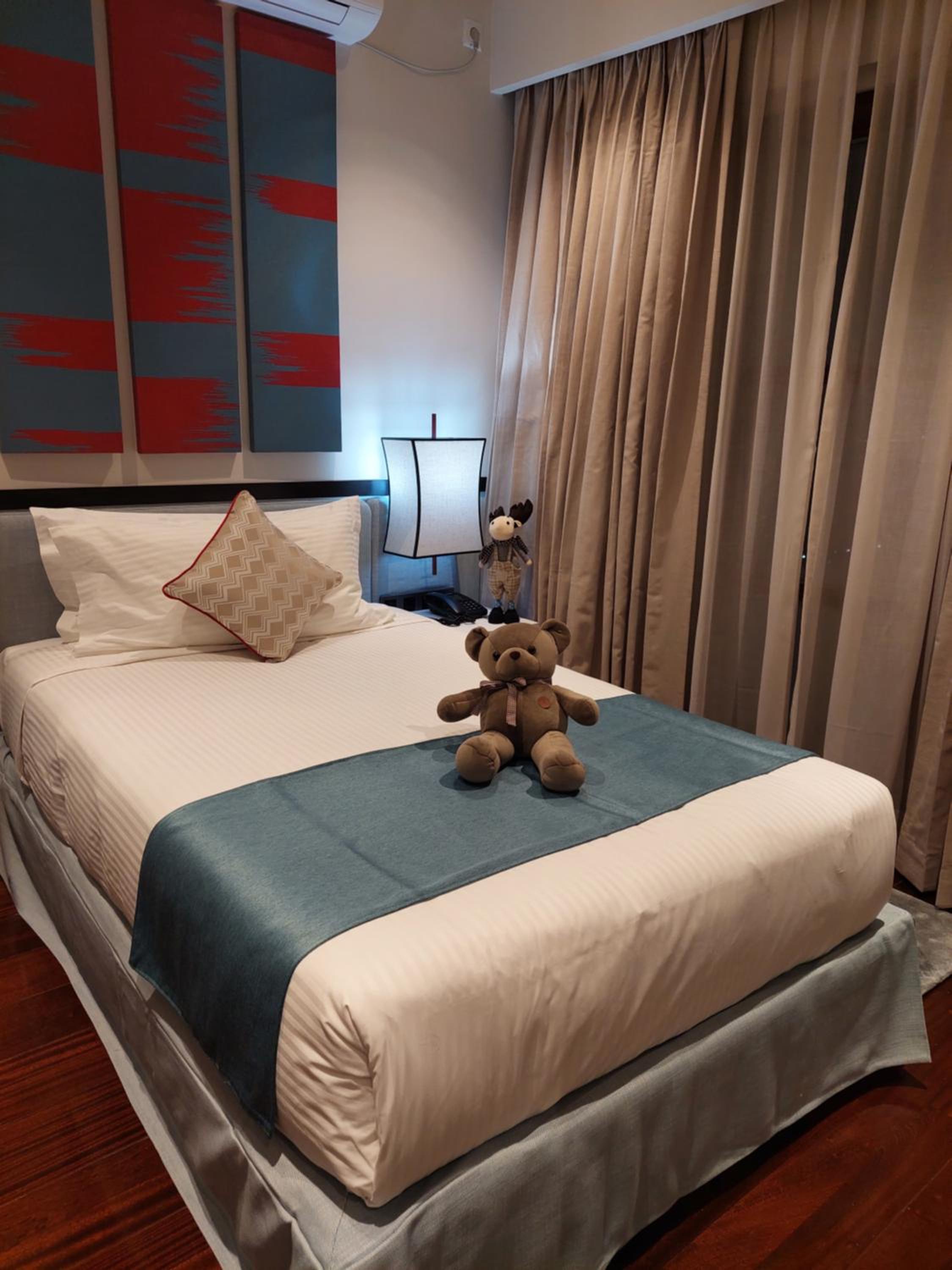  Premier Suite - Photo 1