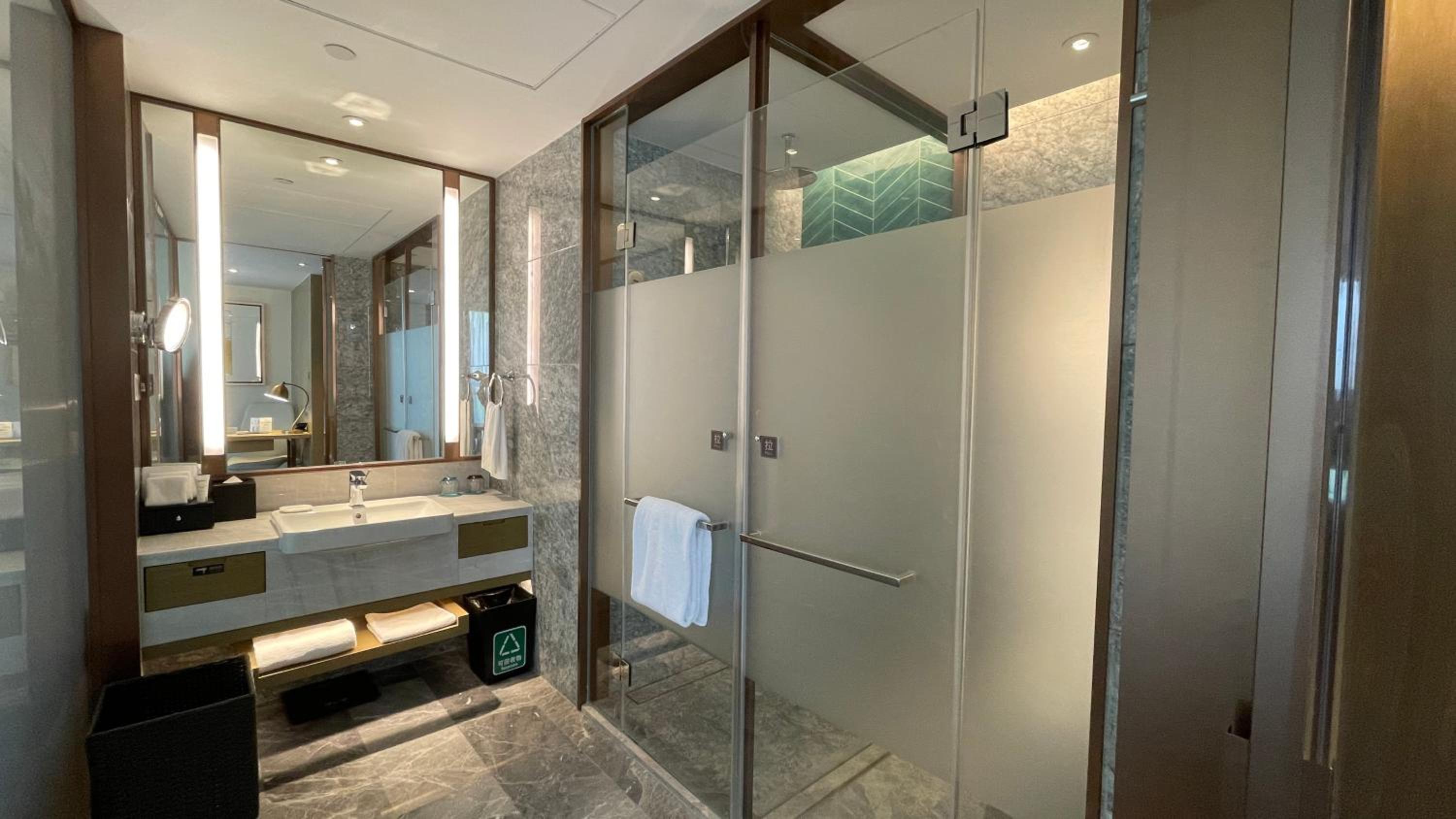 Executive Room - Photo 3