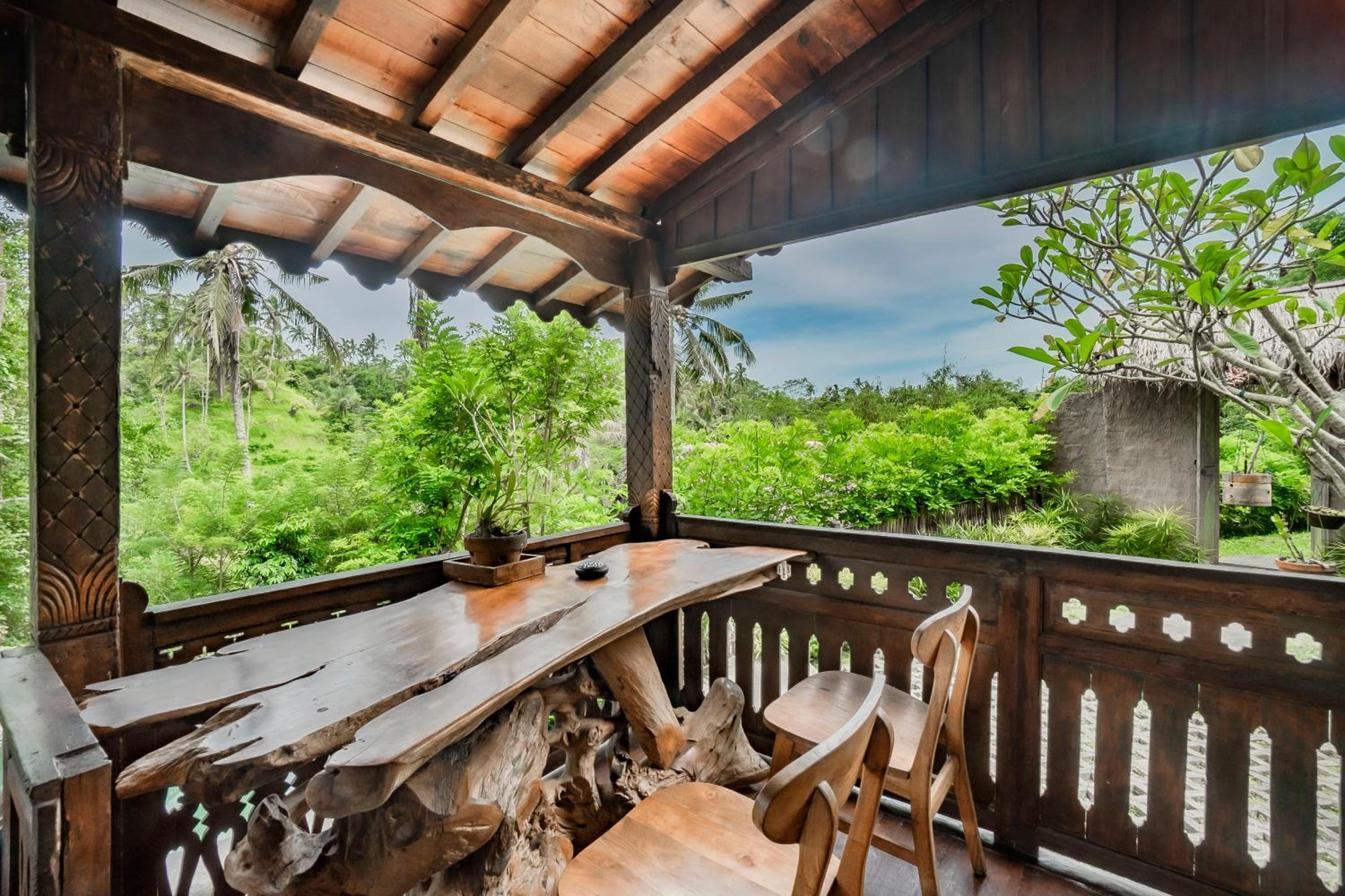 Joglo One-Bedroom Villa with Private Pool - Photo 4