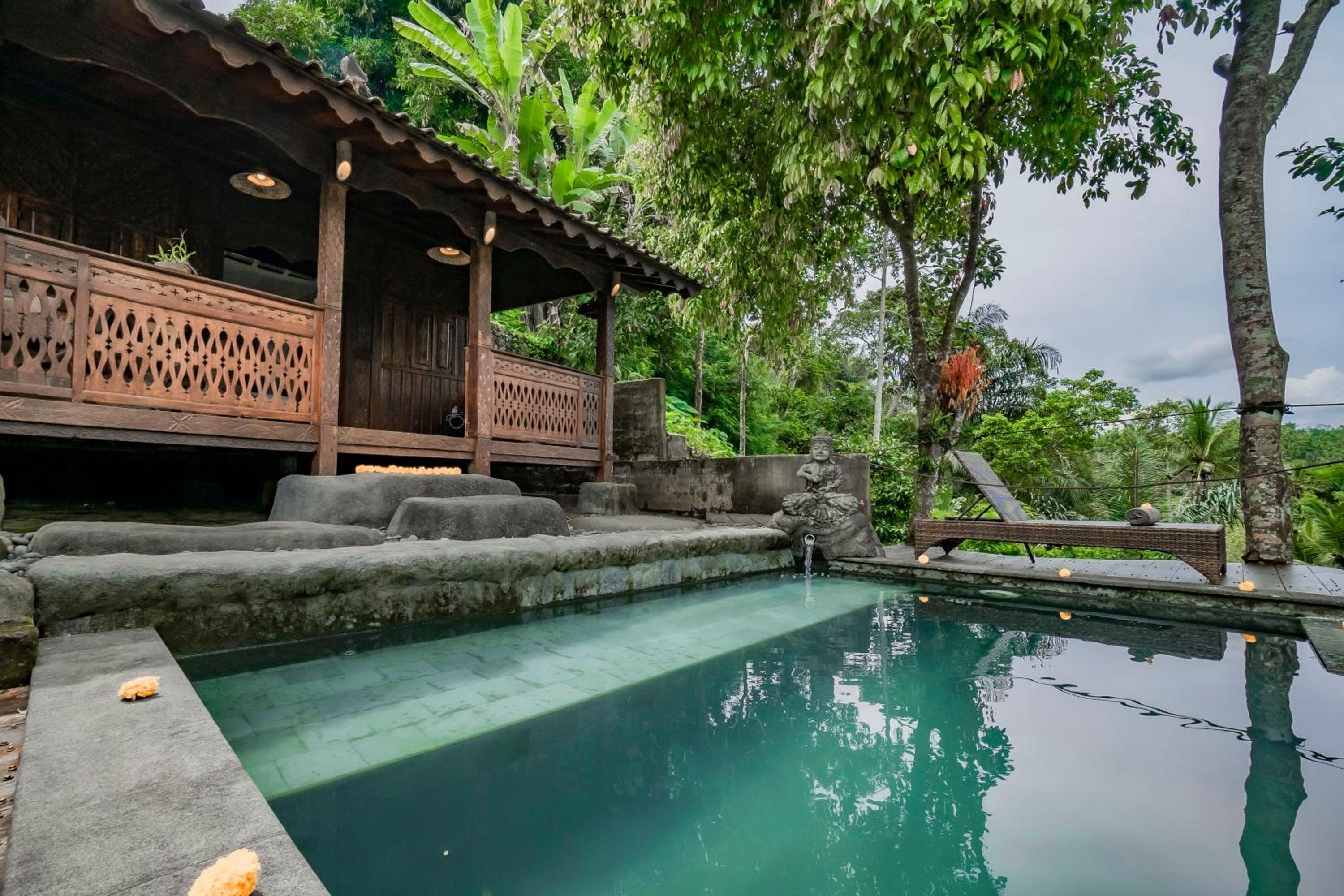 Joglo One-Bedroom Villa with Private Pool - Photo 12