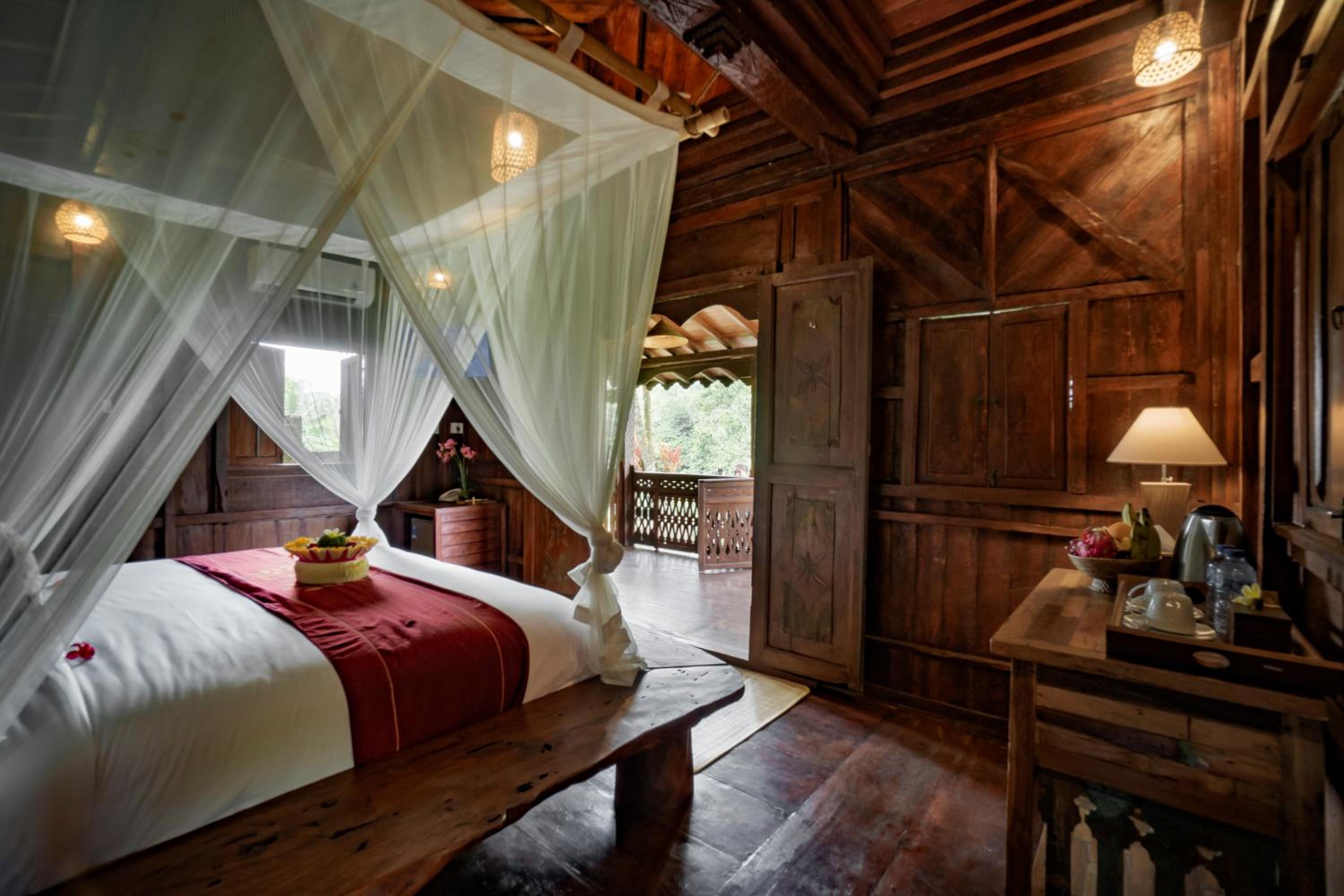 Joglo One-Bedroom Villa with Private Pool - Photo 10