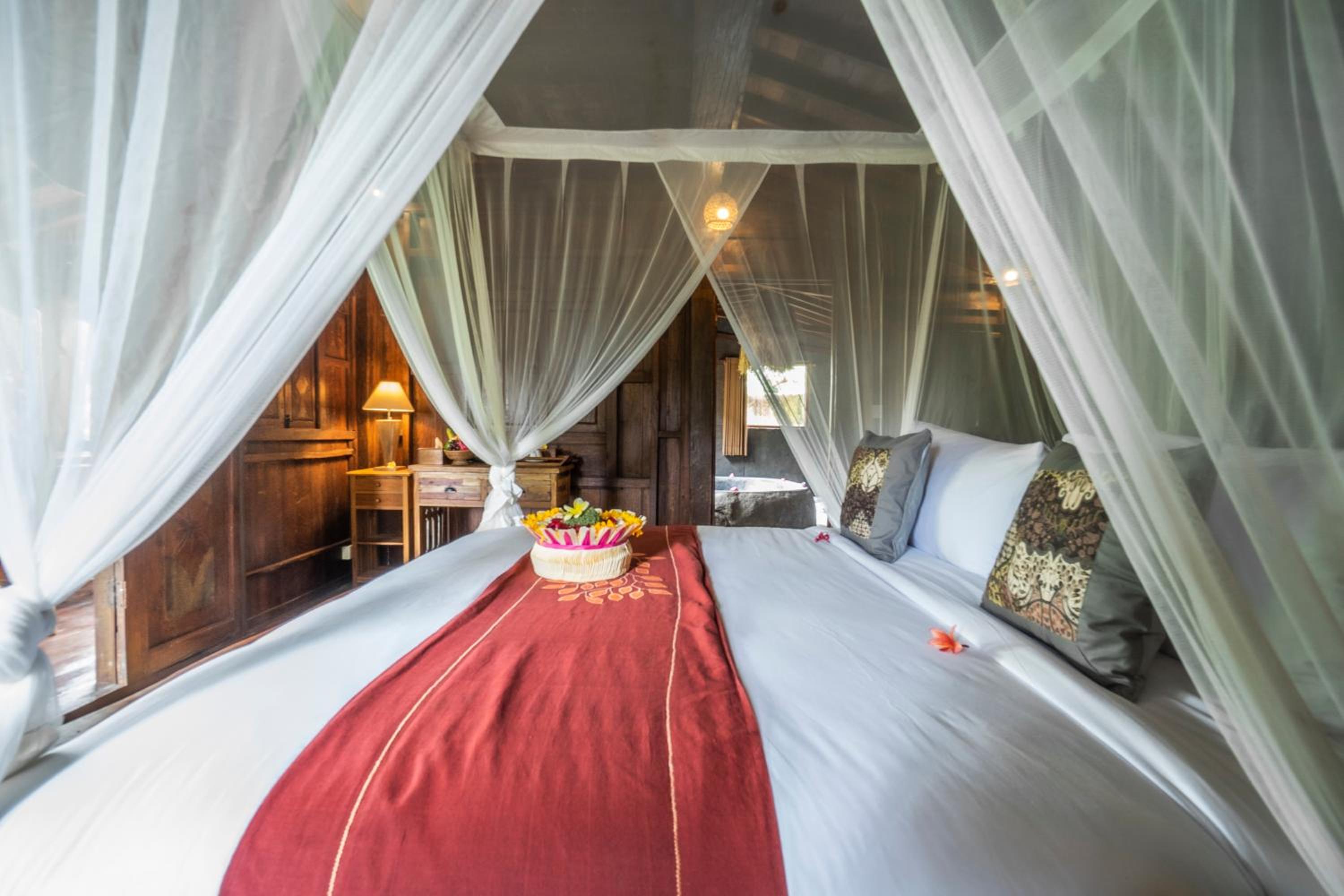 Joglo One-Bedroom Villa with Private Pool - Photo 18