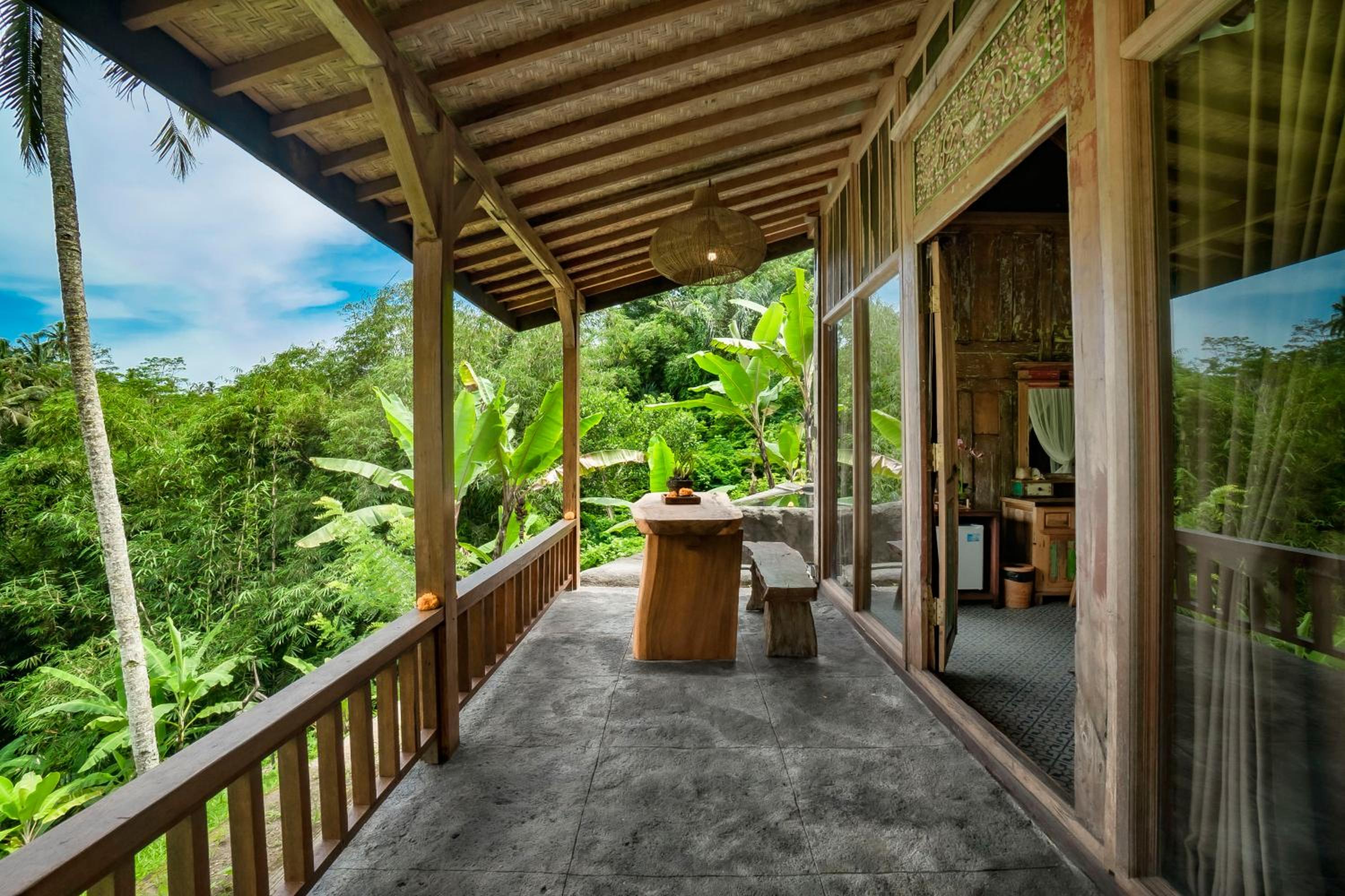 Joglo One-Bedroom Villa with Private Pool - Photo 9