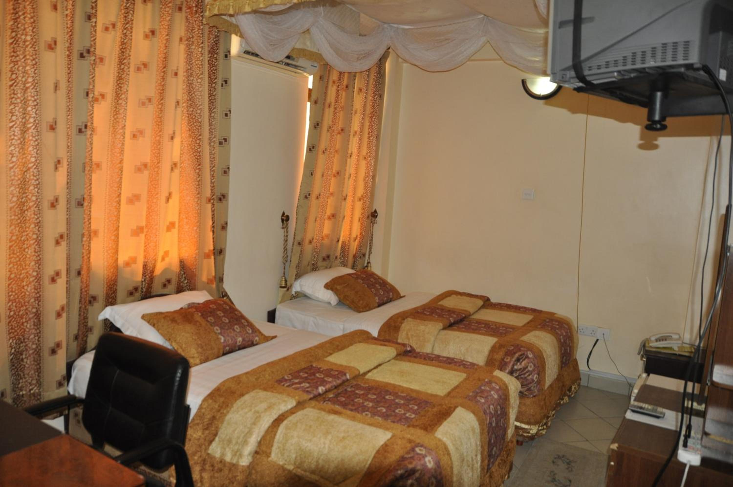 Deluxe Double or Twin Room photo 2