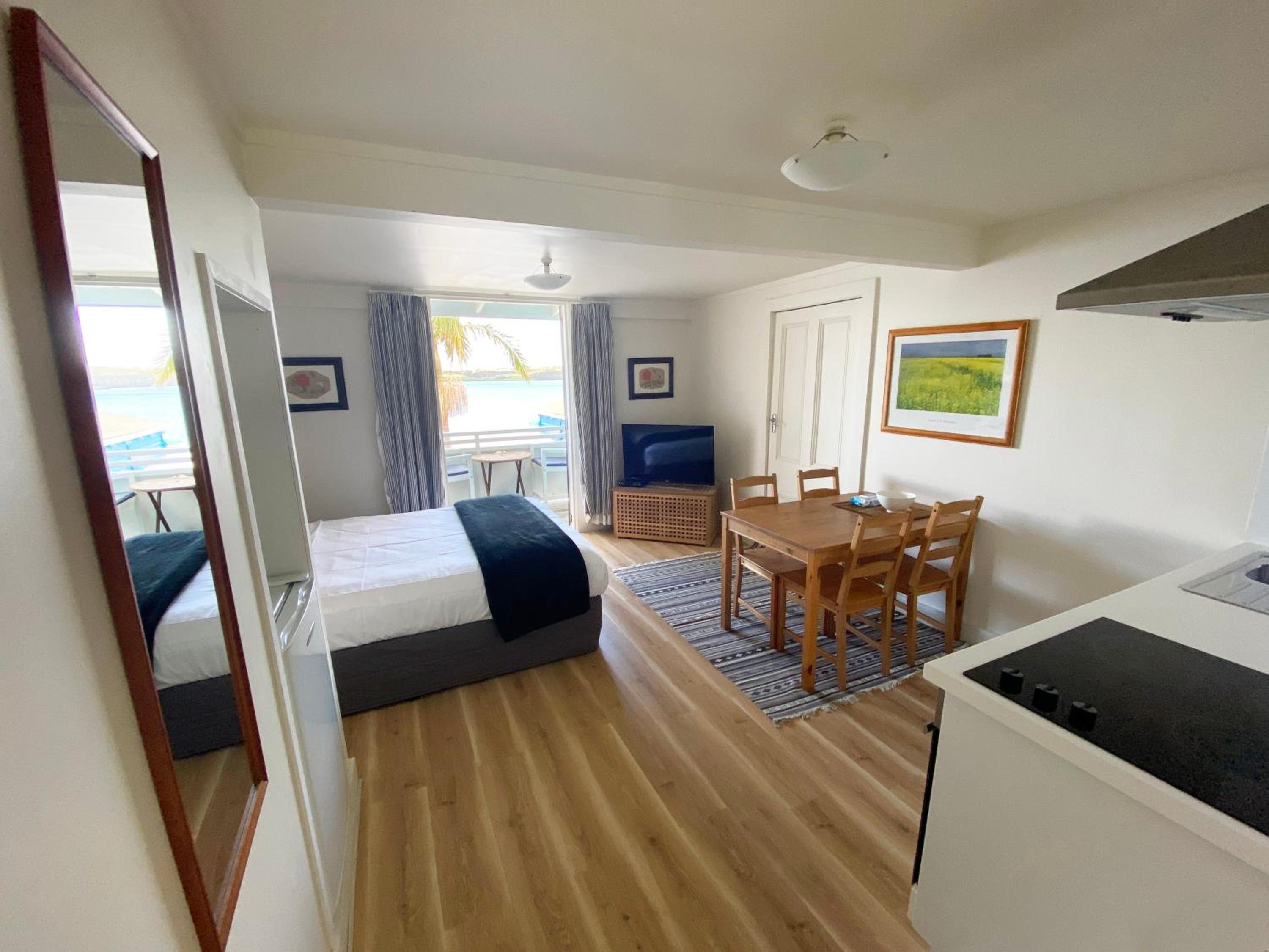 Studio Apartment with Sea View photo 1