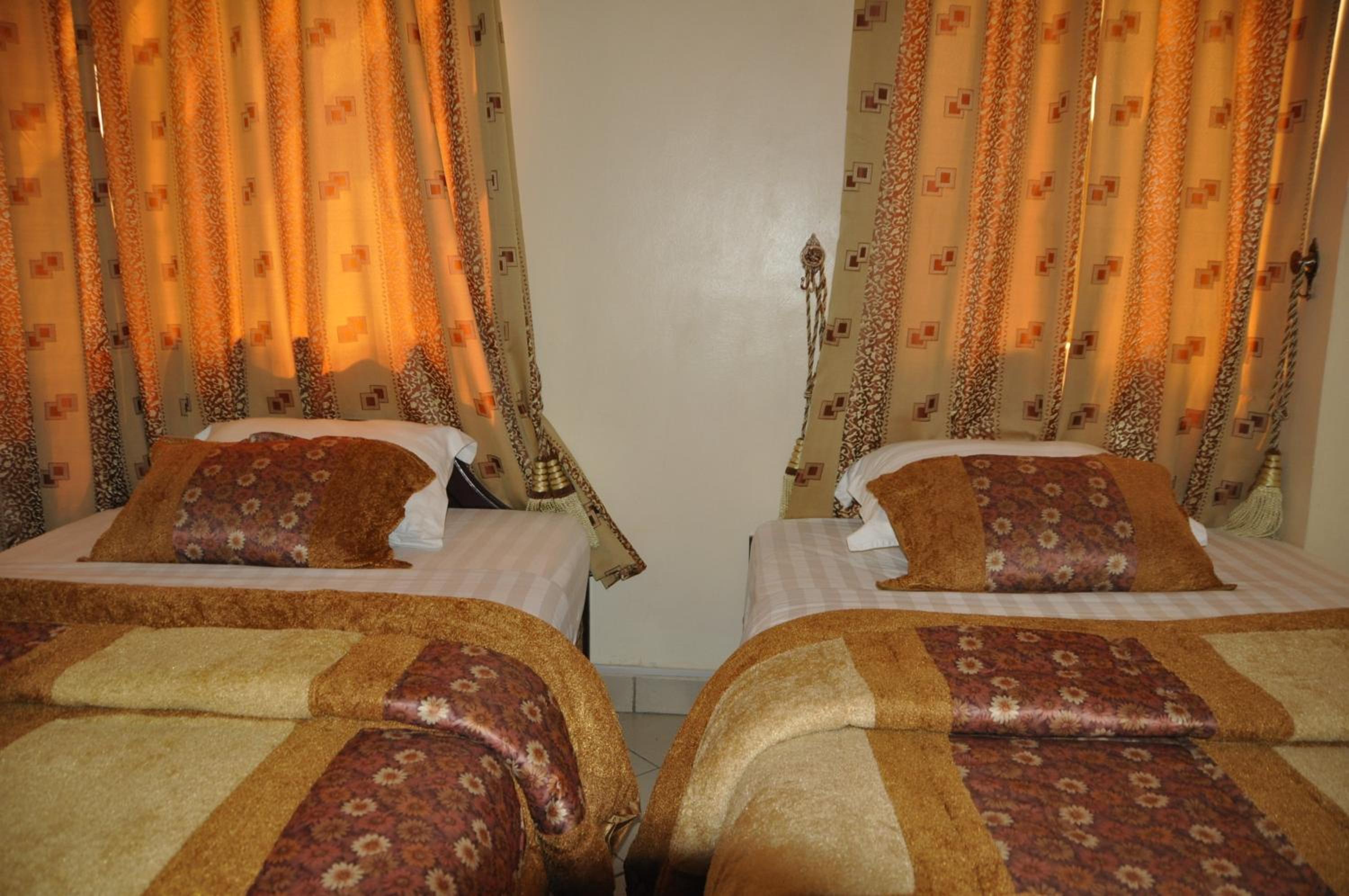 Deluxe Triple Room photo 3
