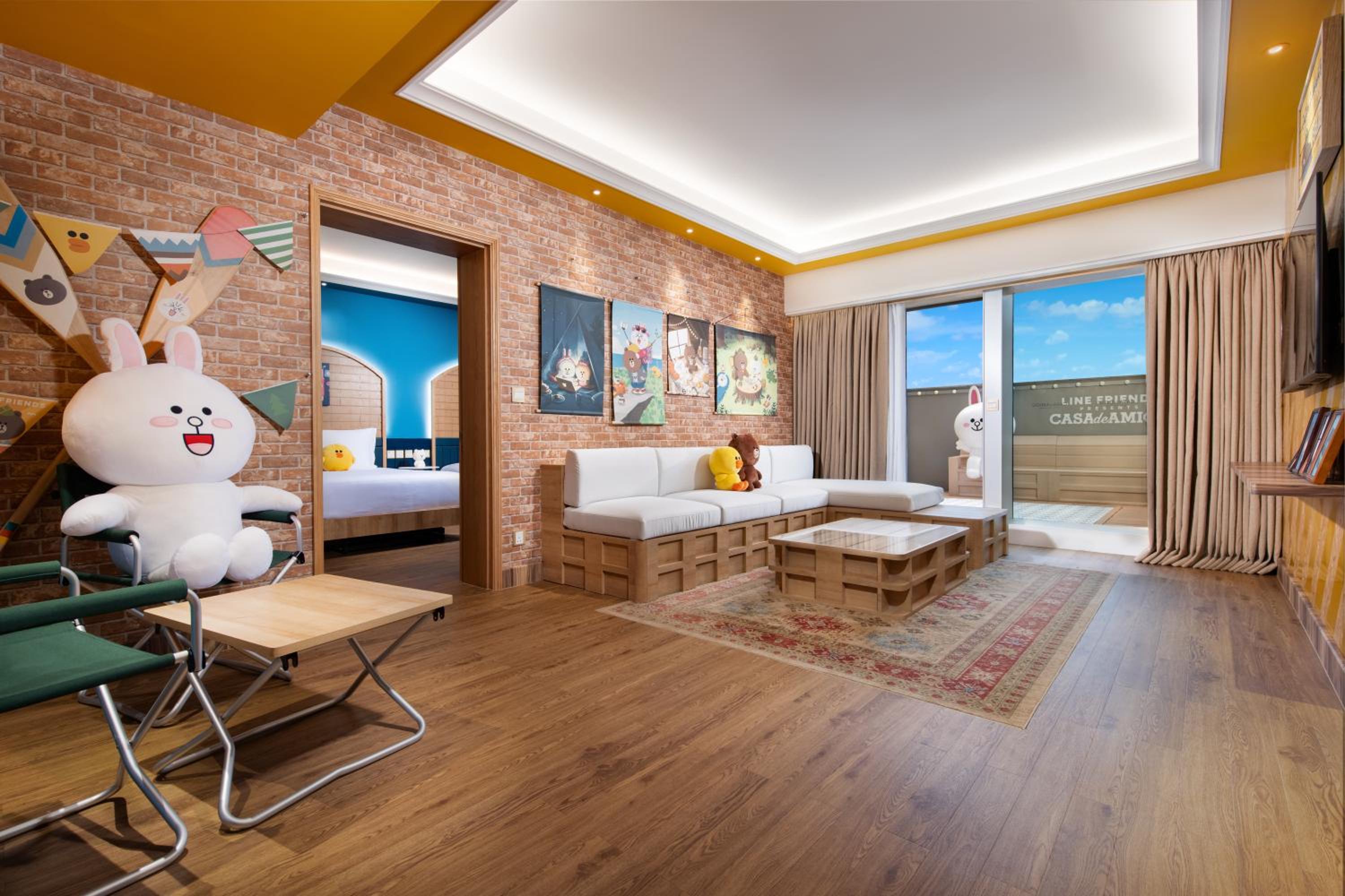 LINE FRIENDS Balcony Suite - Twin photo 1