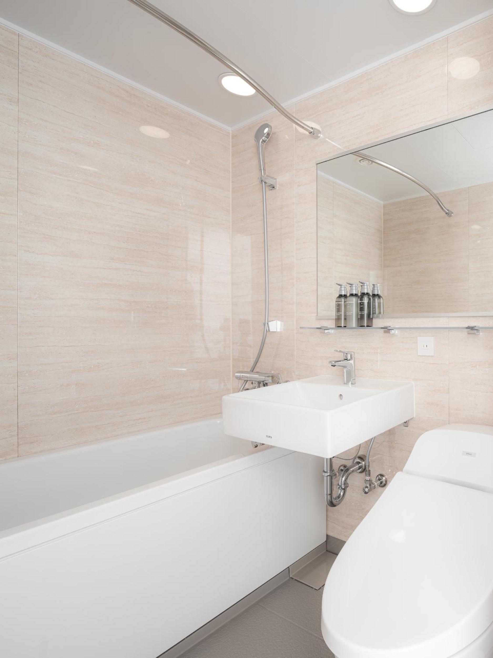 Standard Twin Room - Photo 2