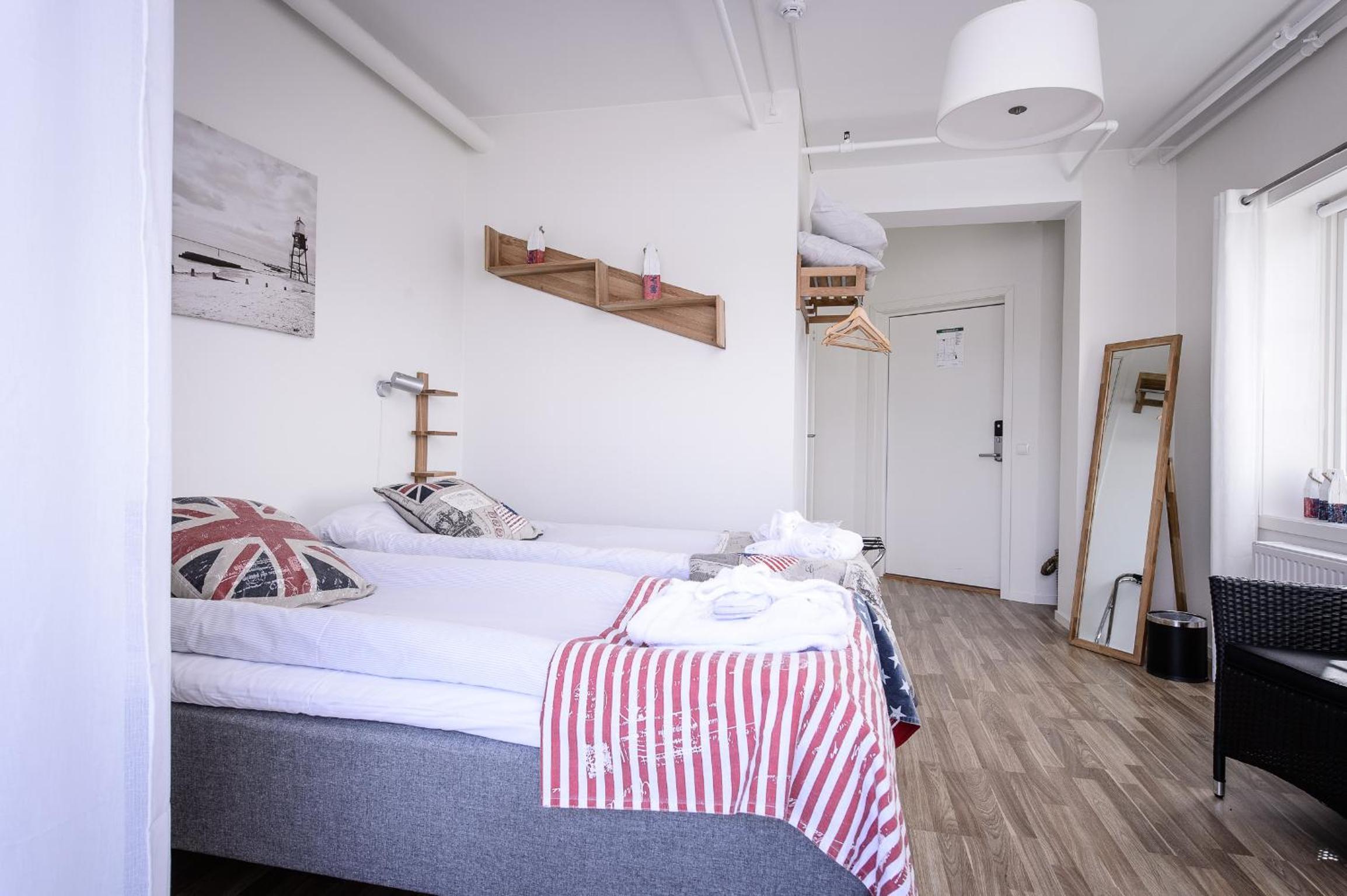 Twin Room with Balcony photo 3