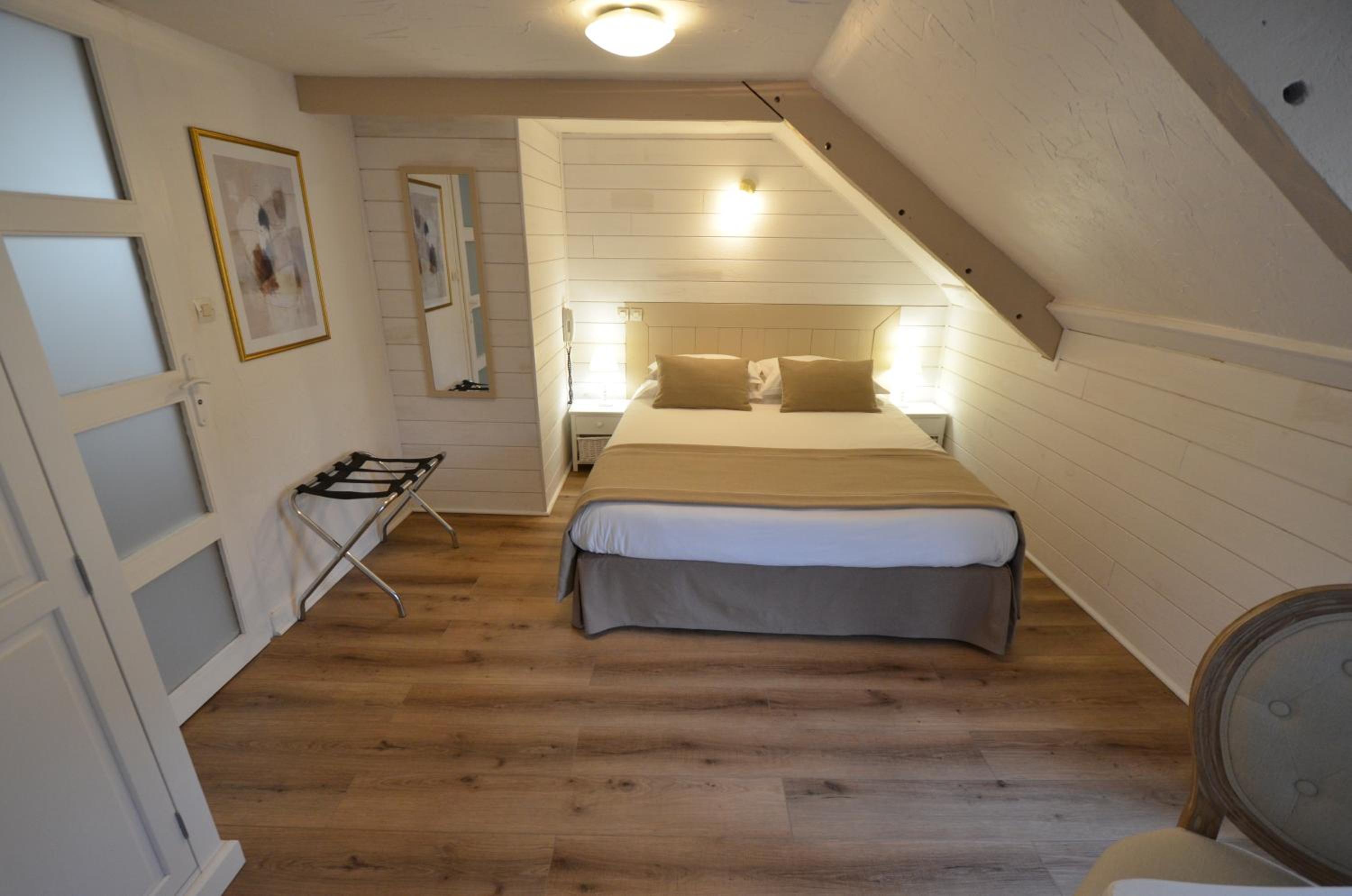 Quadruple Room - Photo 10