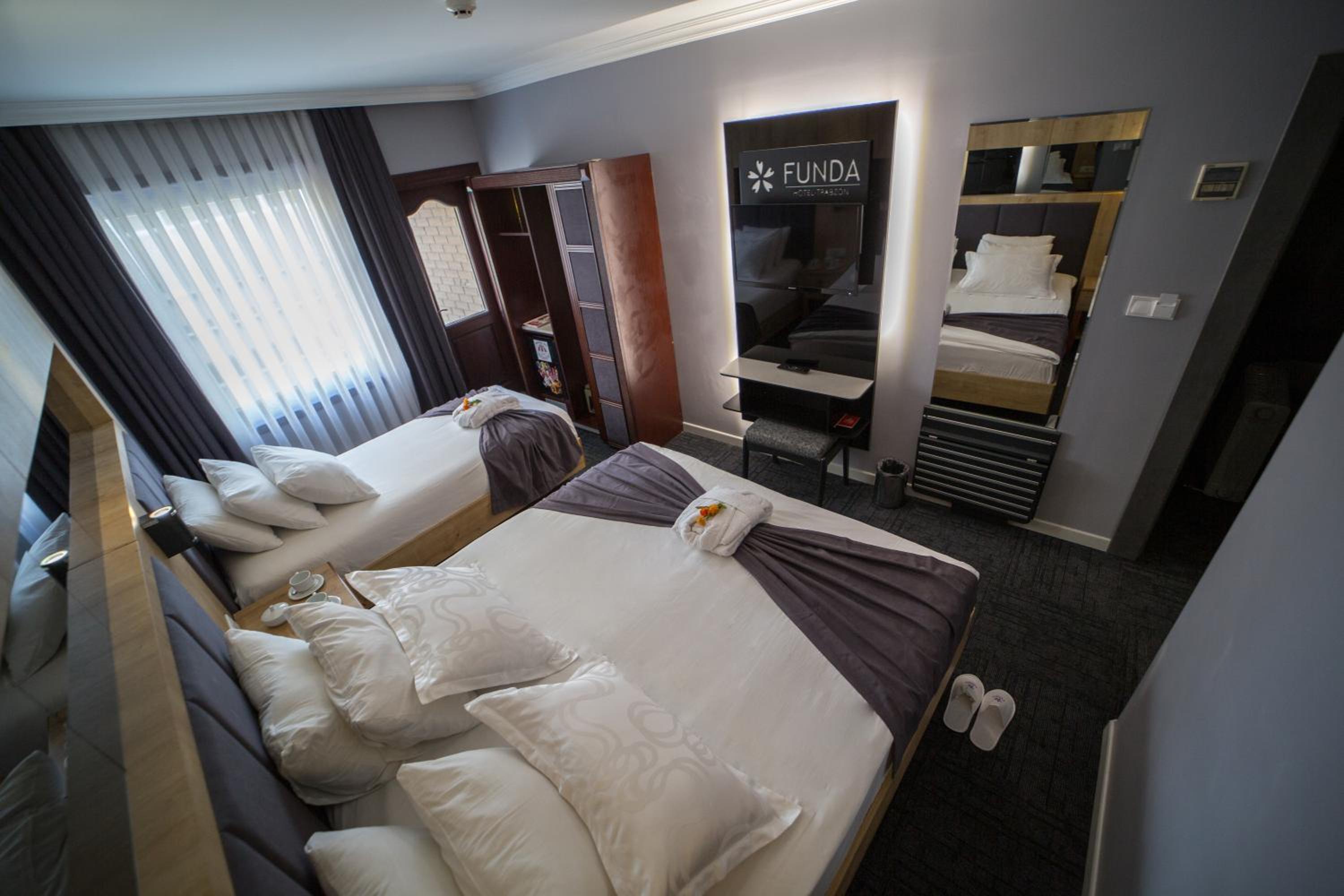 Double or Twin Room with Sea View