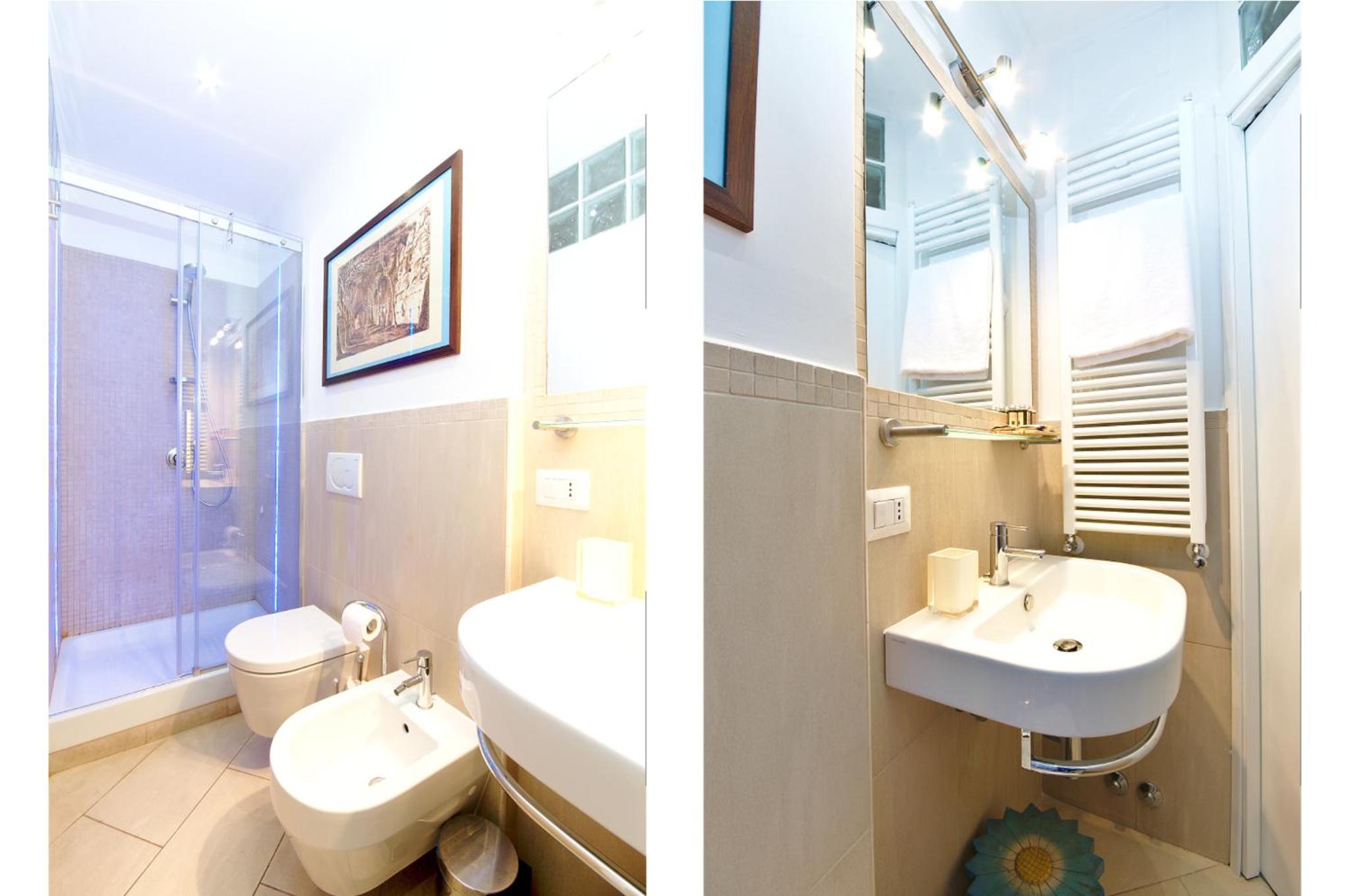 Double or Twin Room with Private External Bathroom photo 2