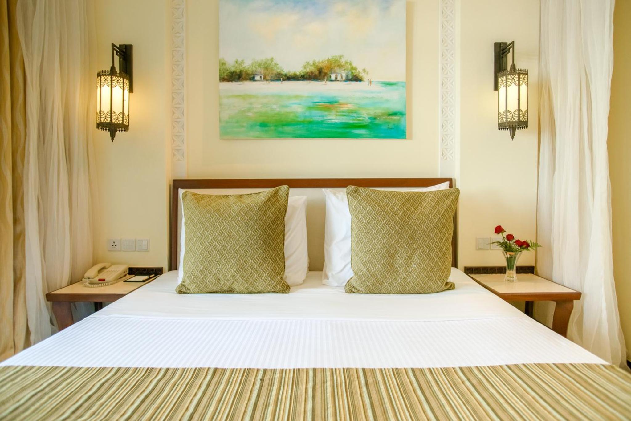 Sea Facing Queen Room - Photo 3