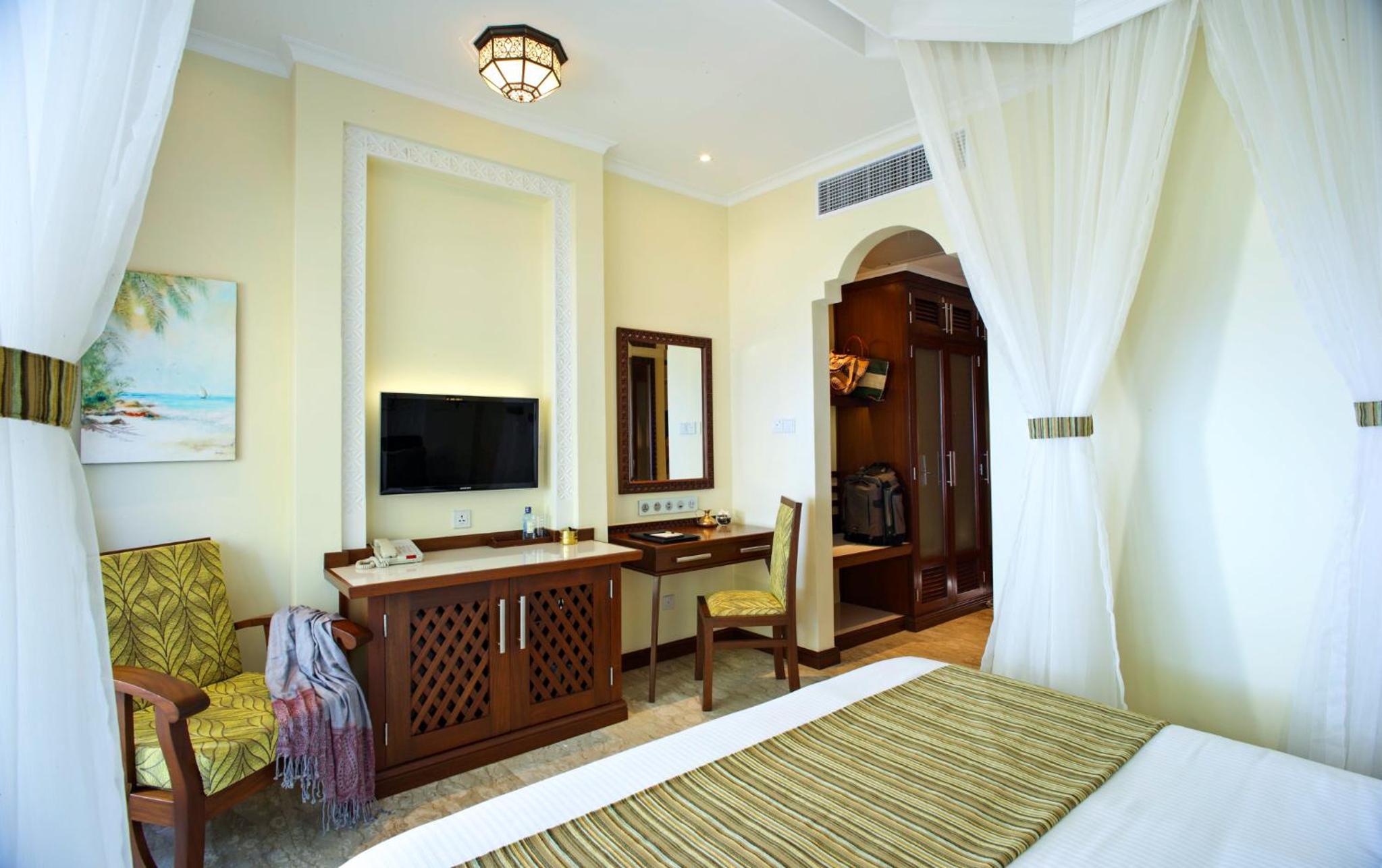 Sea Facing Queen Room - Photo 2