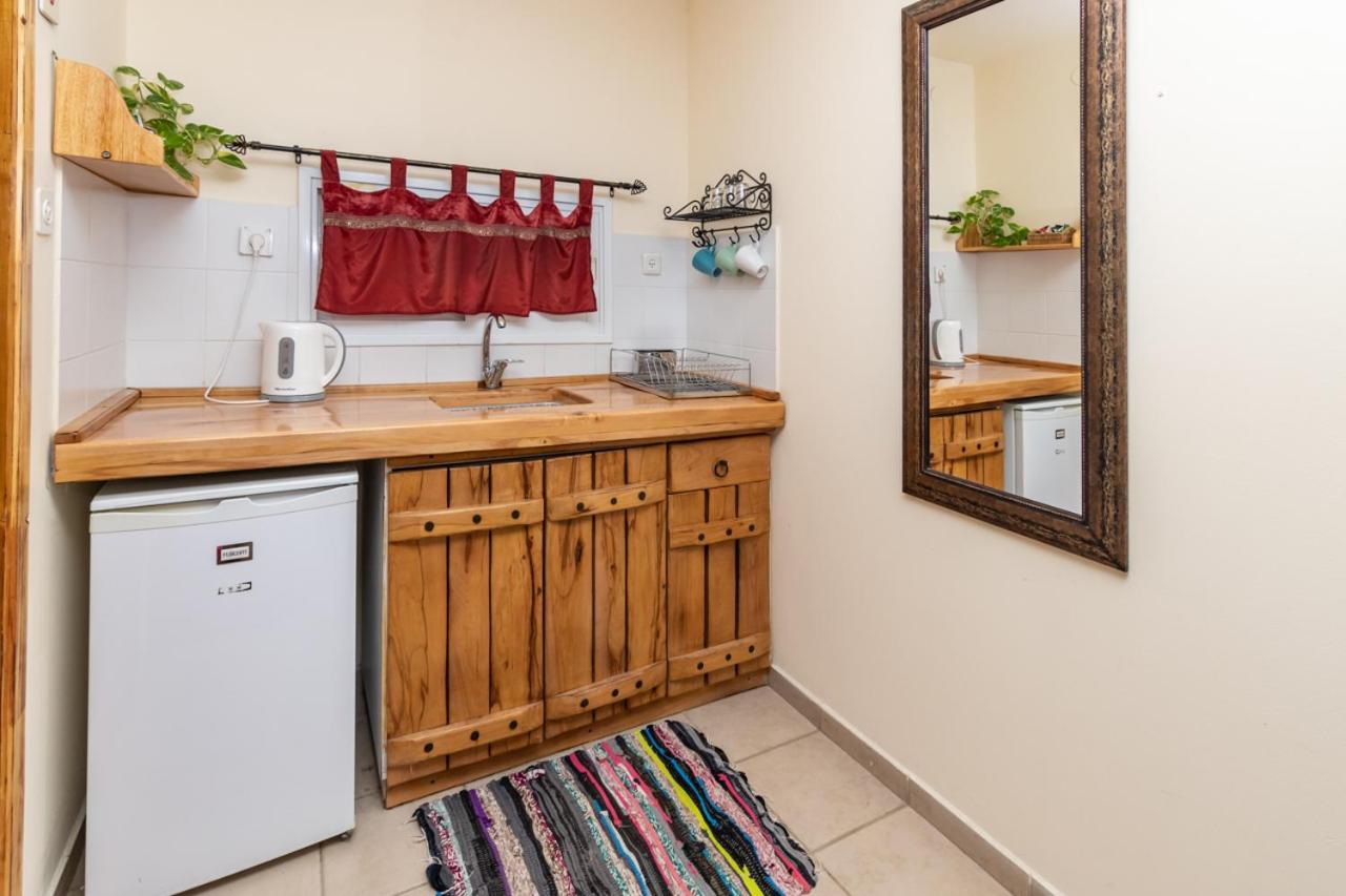 Family Room - Photo 25