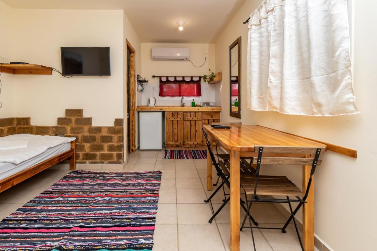 Family Room - Photo 17