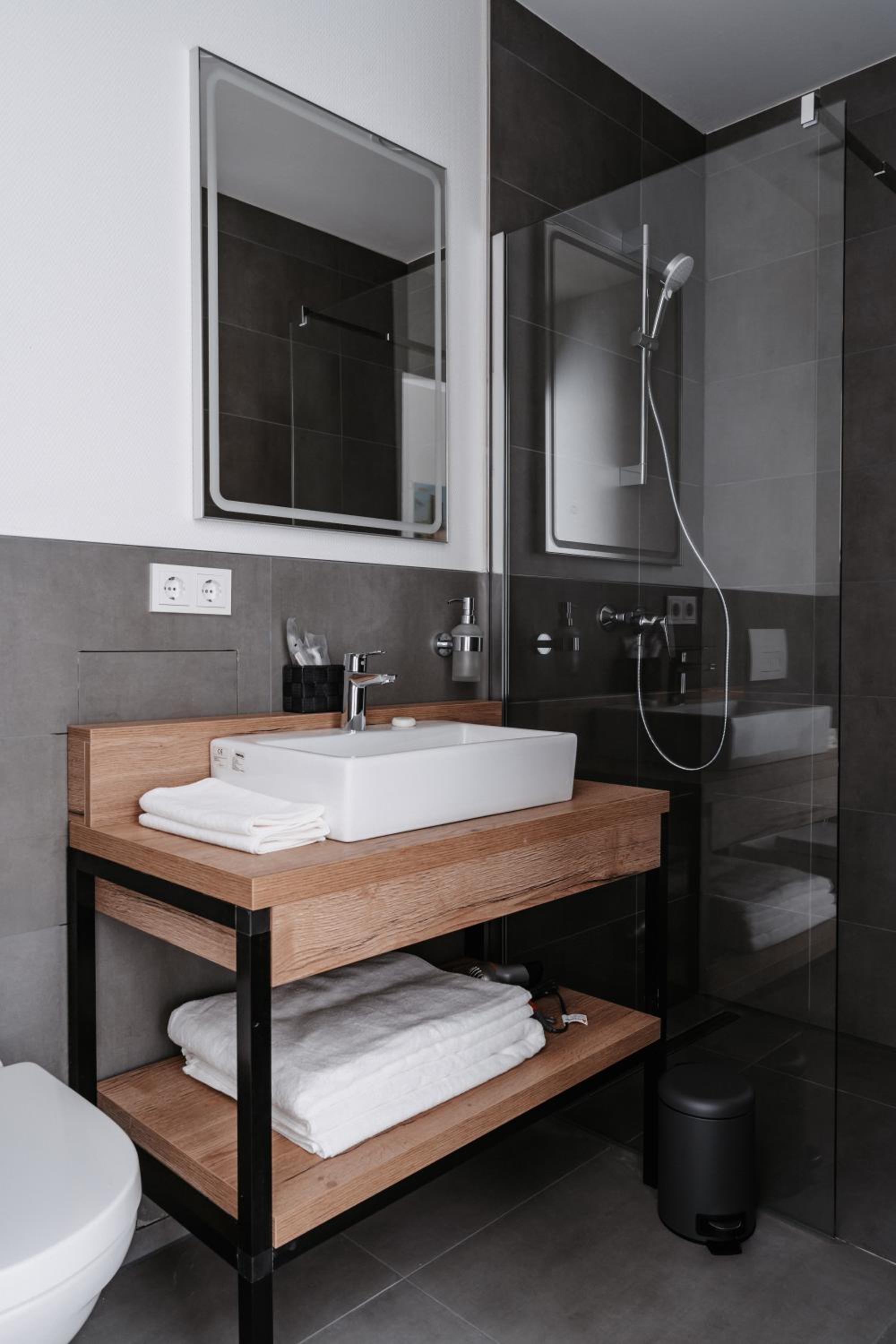Single Room photo 3