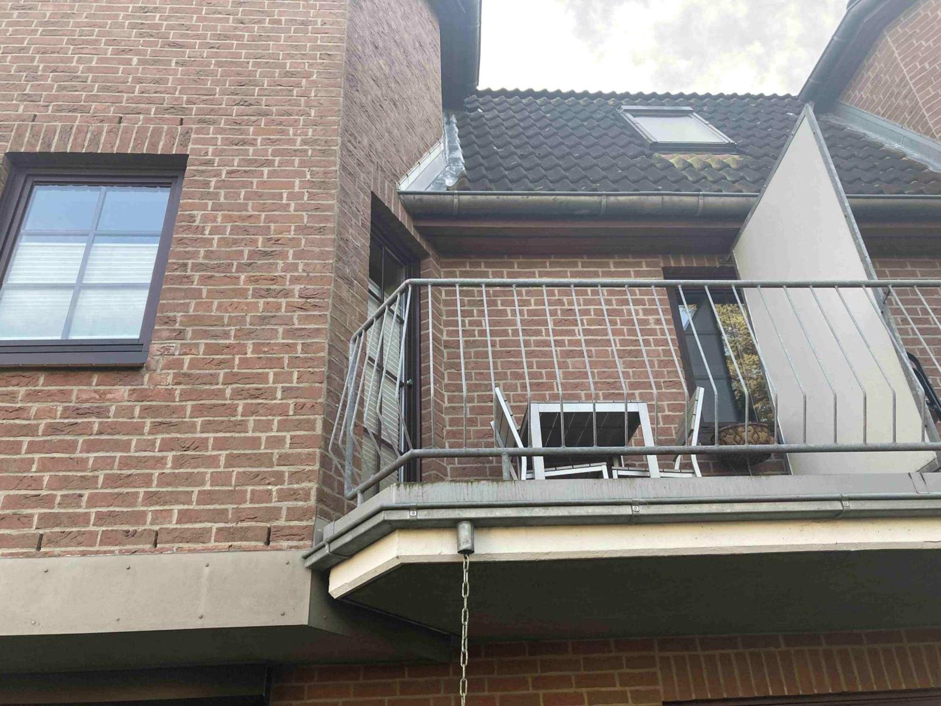 Apartment with Balcony photo 2
