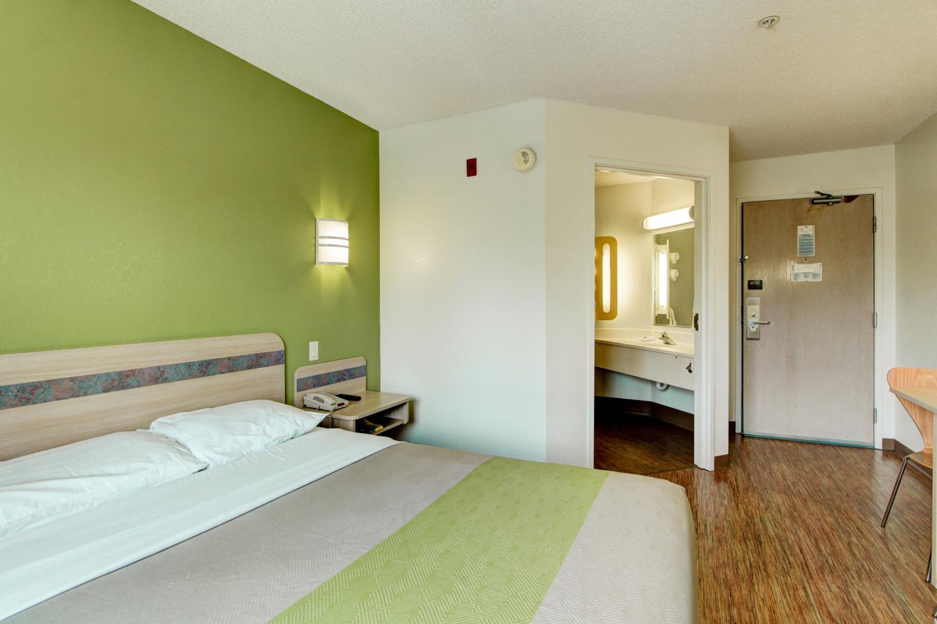 Super 8 by Wyndham Aurora East, Billede 5