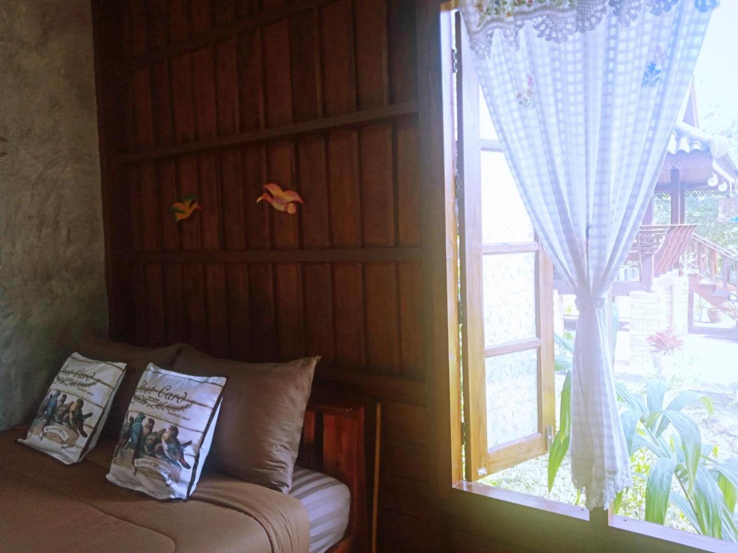 Queen Room with Balcony photo 2