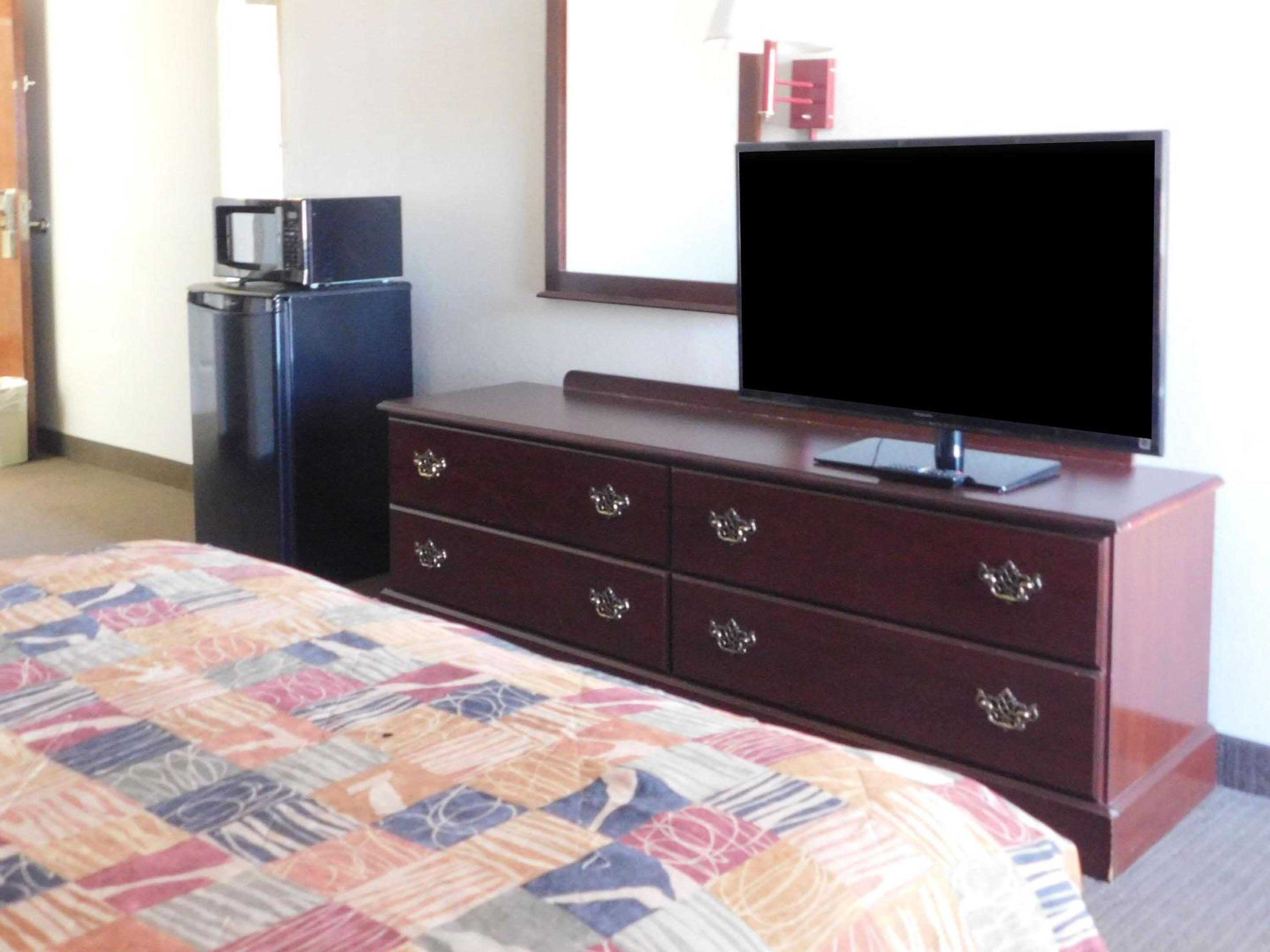 Double Room with Two Double Beds - Non-Smoking - Photo 4