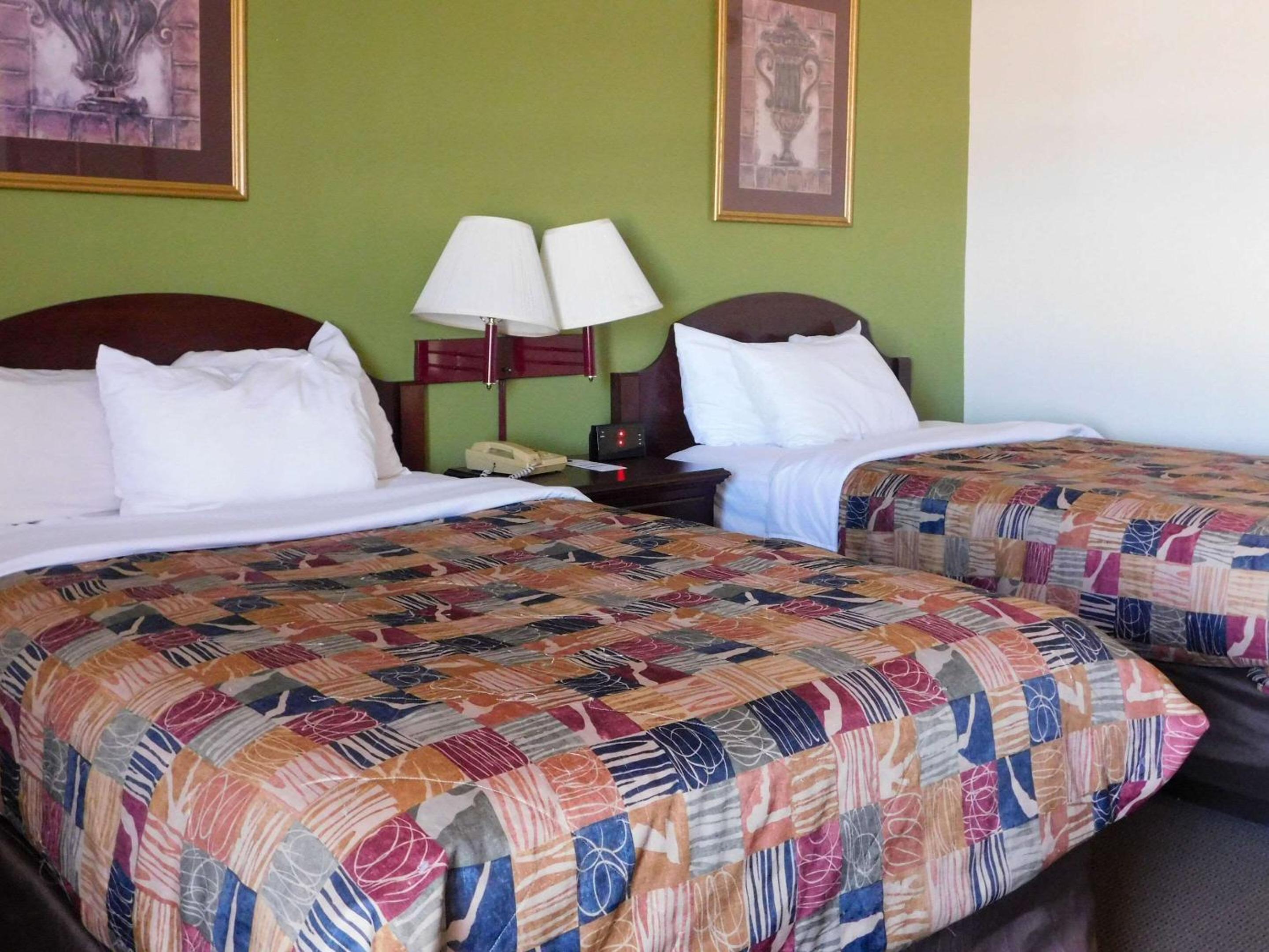 Double Room with Two Double Beds - Non-Smoking - Photo 1