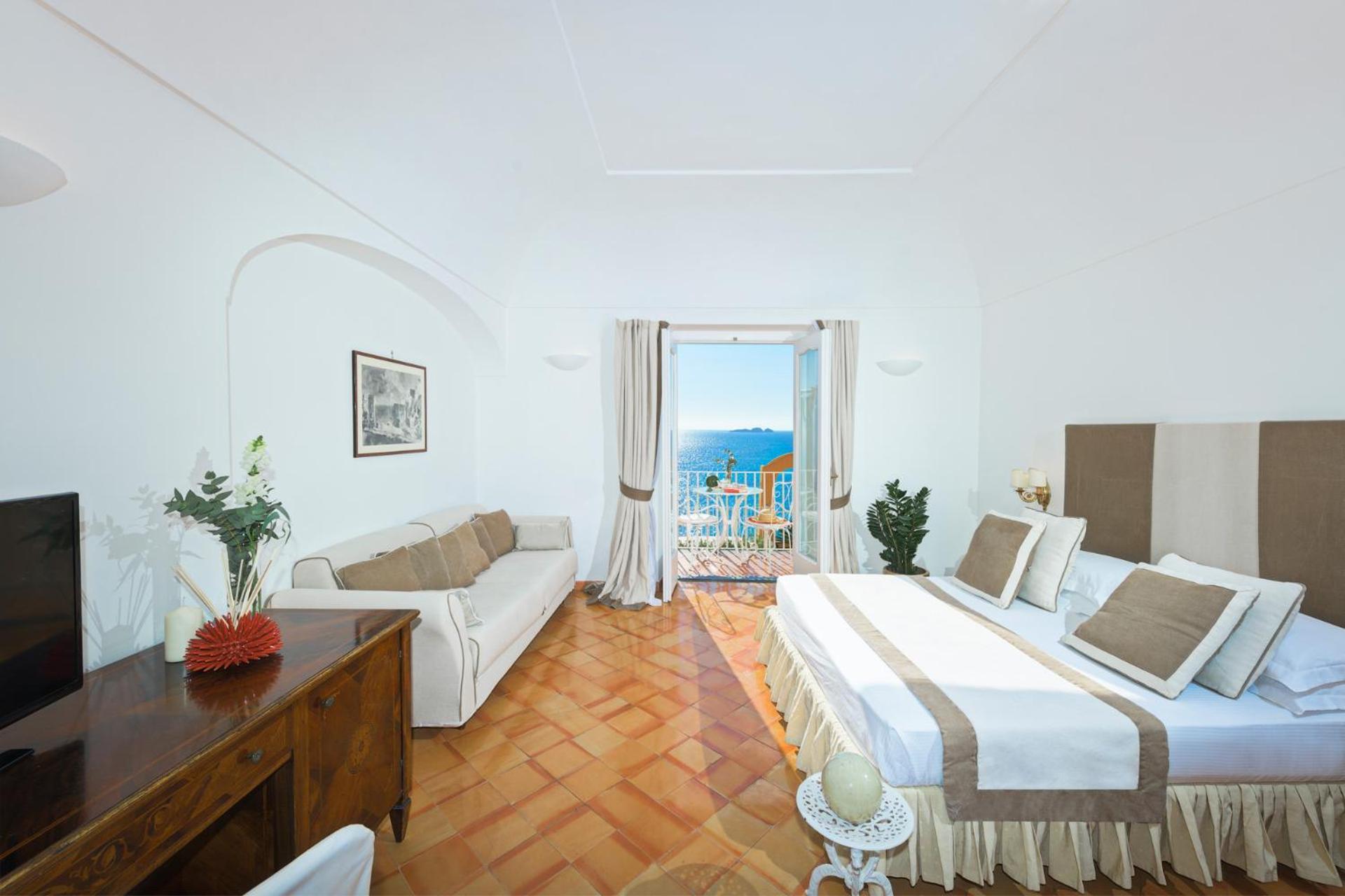 Classic Double Room with Sea View - Photo 1