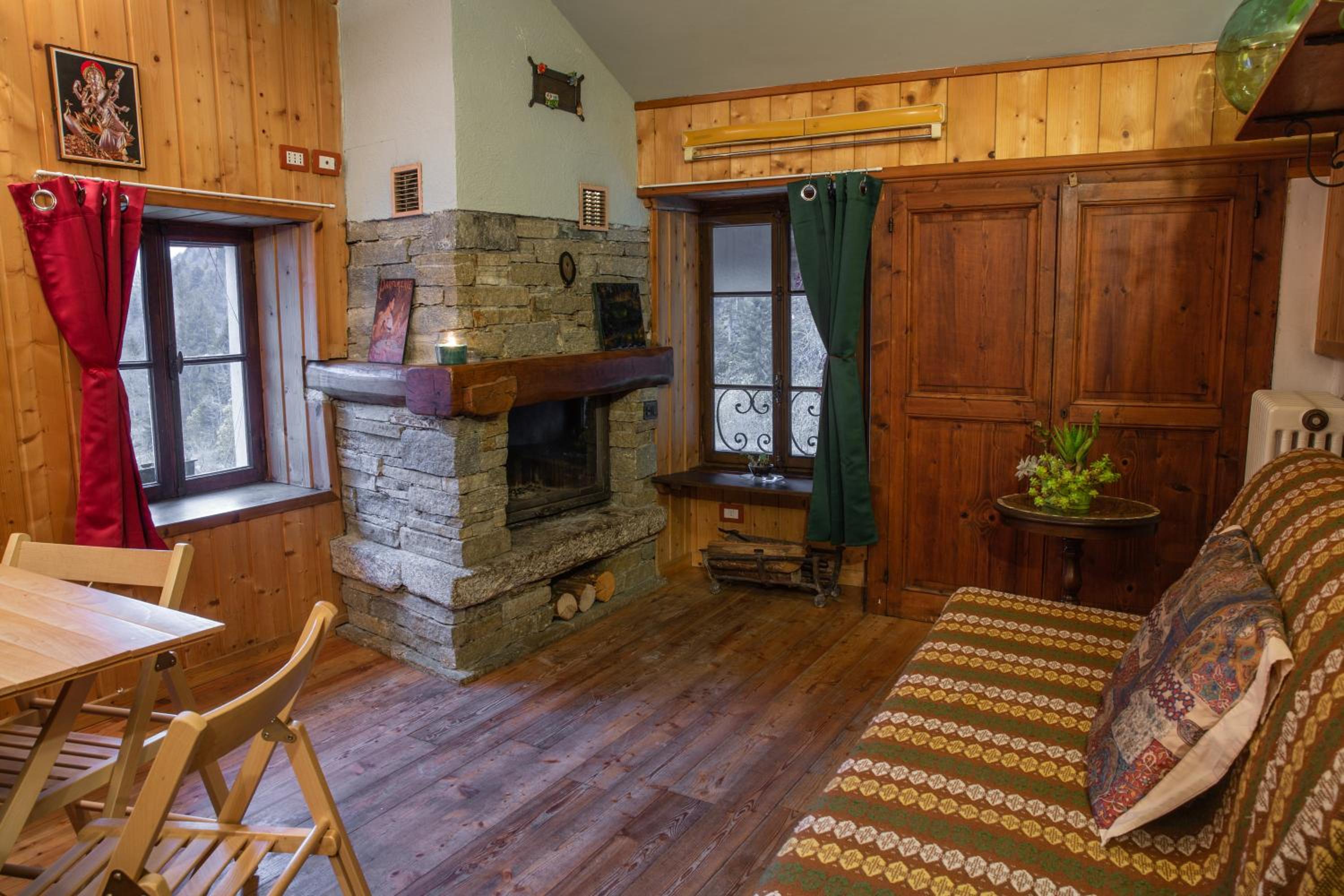 One-Bedroom Apartment with River View photo 1