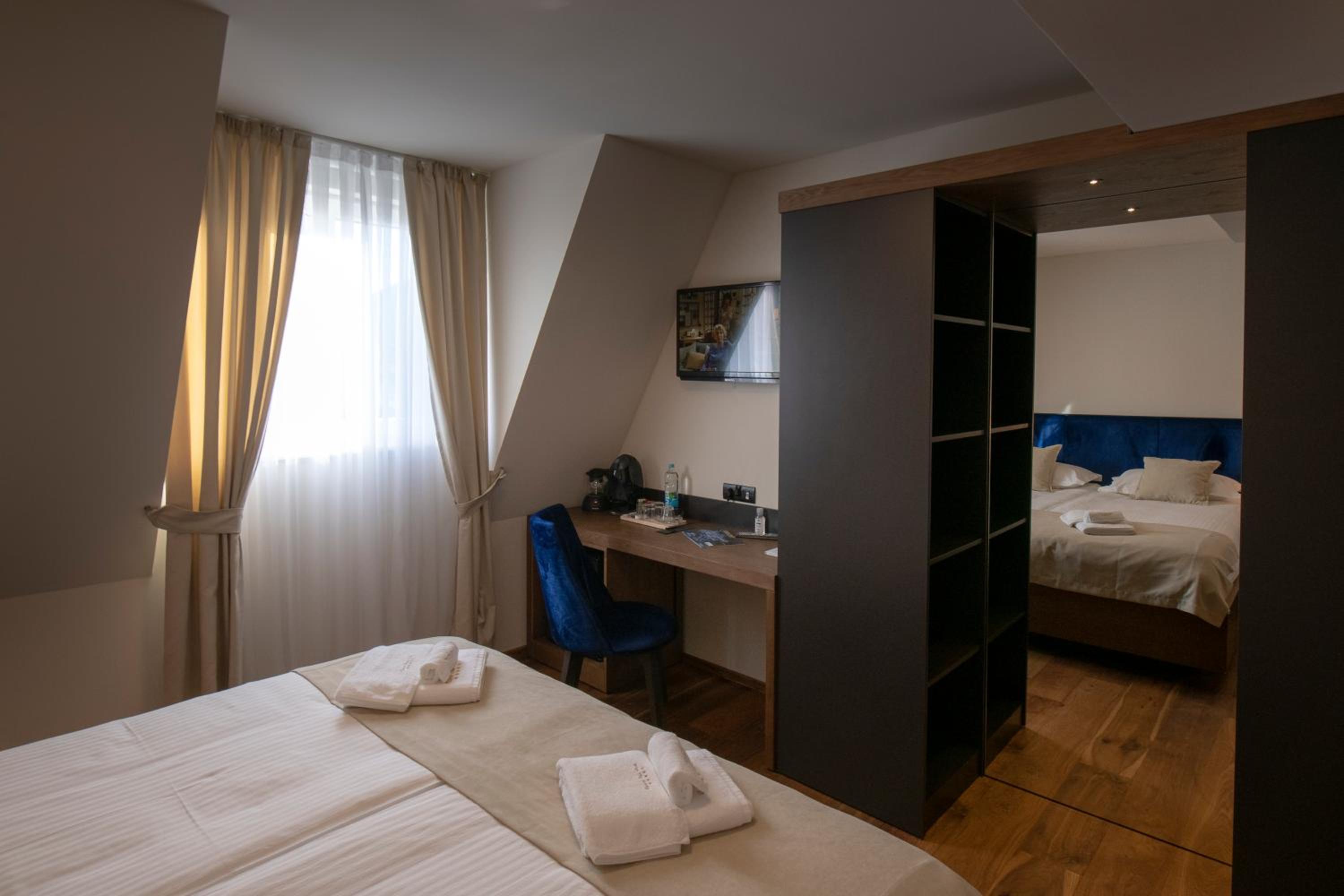 Double Room photo 2