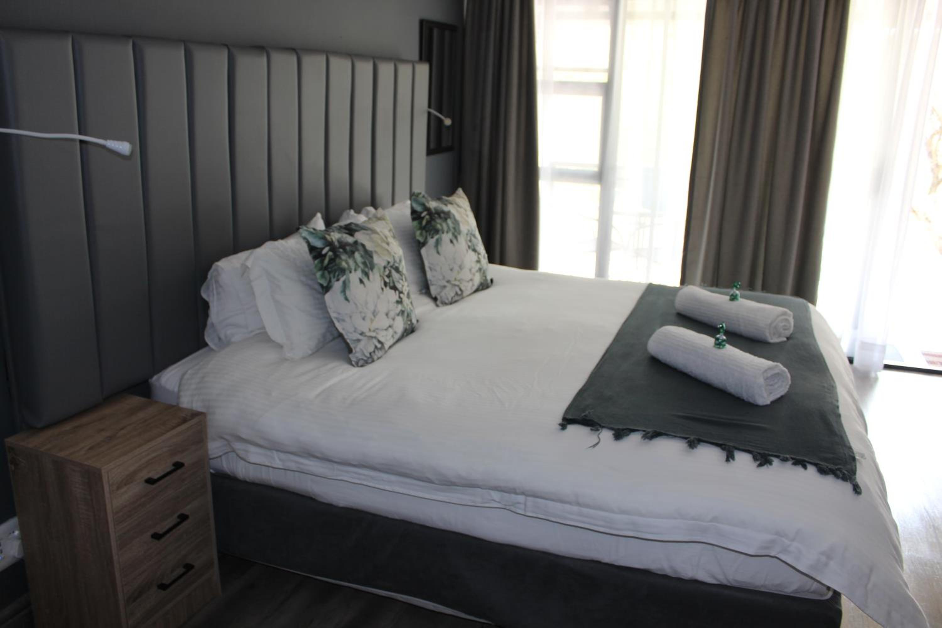 Twin Room - Photo 17