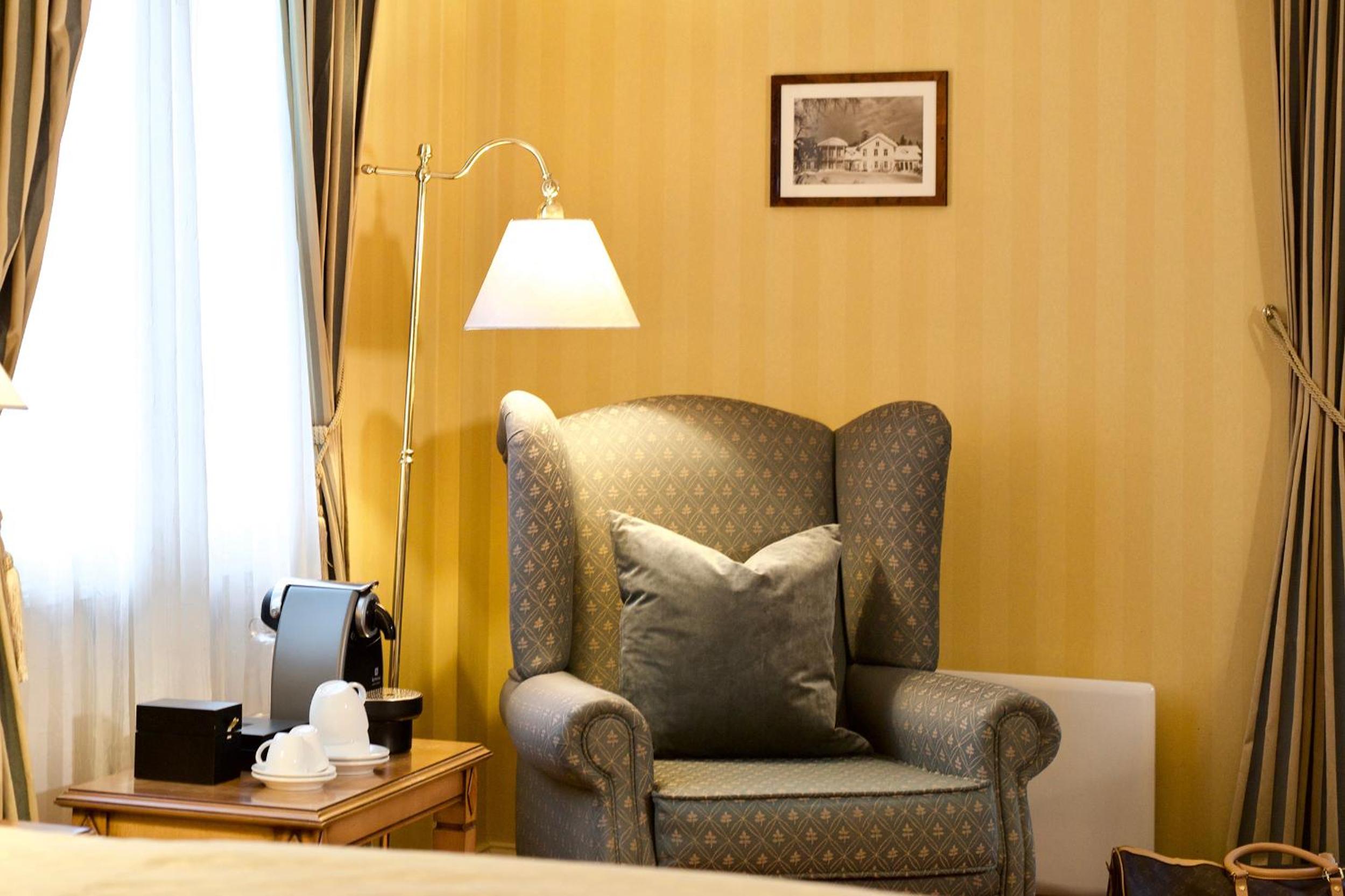 Deluxe Double Room with Balcony - Photo 2