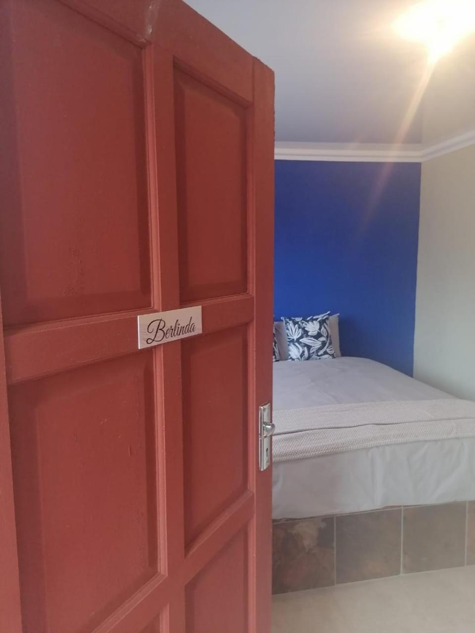 Double Room with Private Bathroom - Photo 1