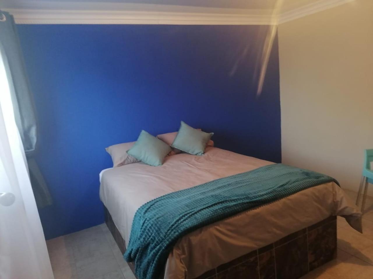 Double Room - Photo 2