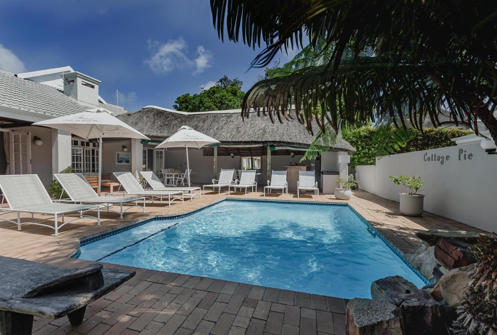 Standard Room with Pool View photo 1