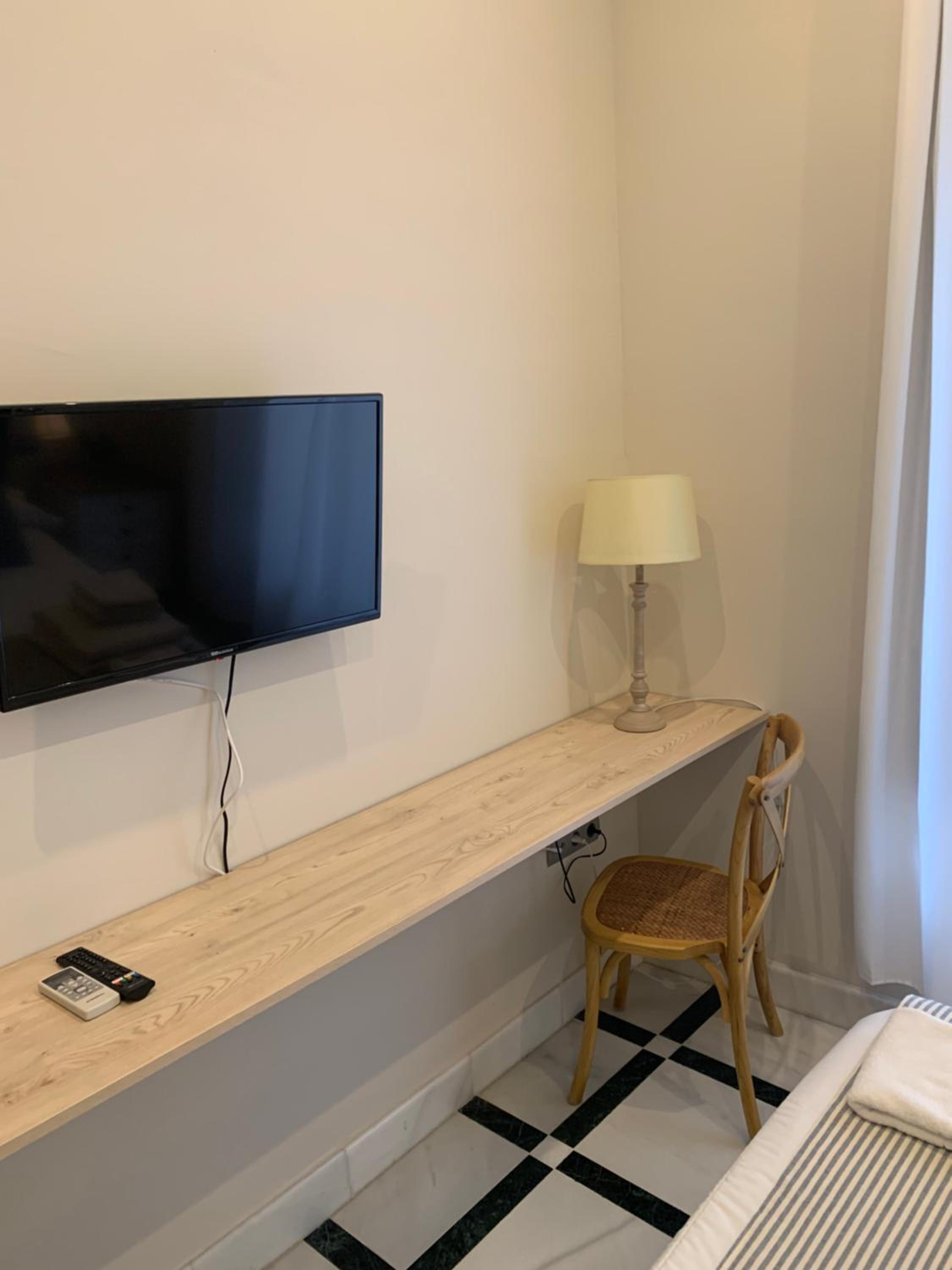 Double Room - Photo 1