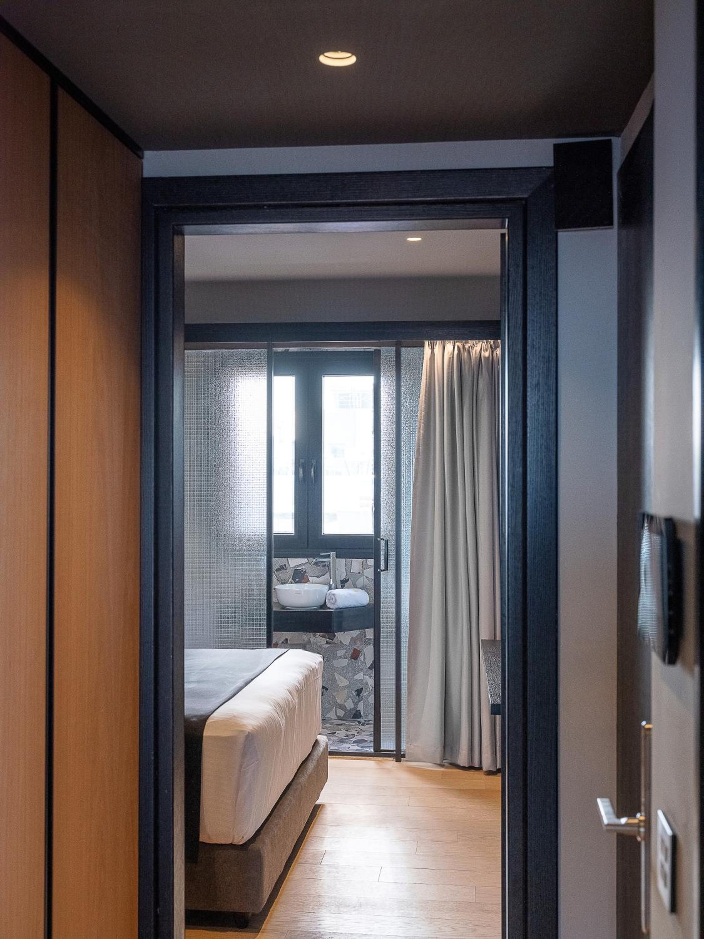 3 Bedroom Supreme Penthouse - Photo 14