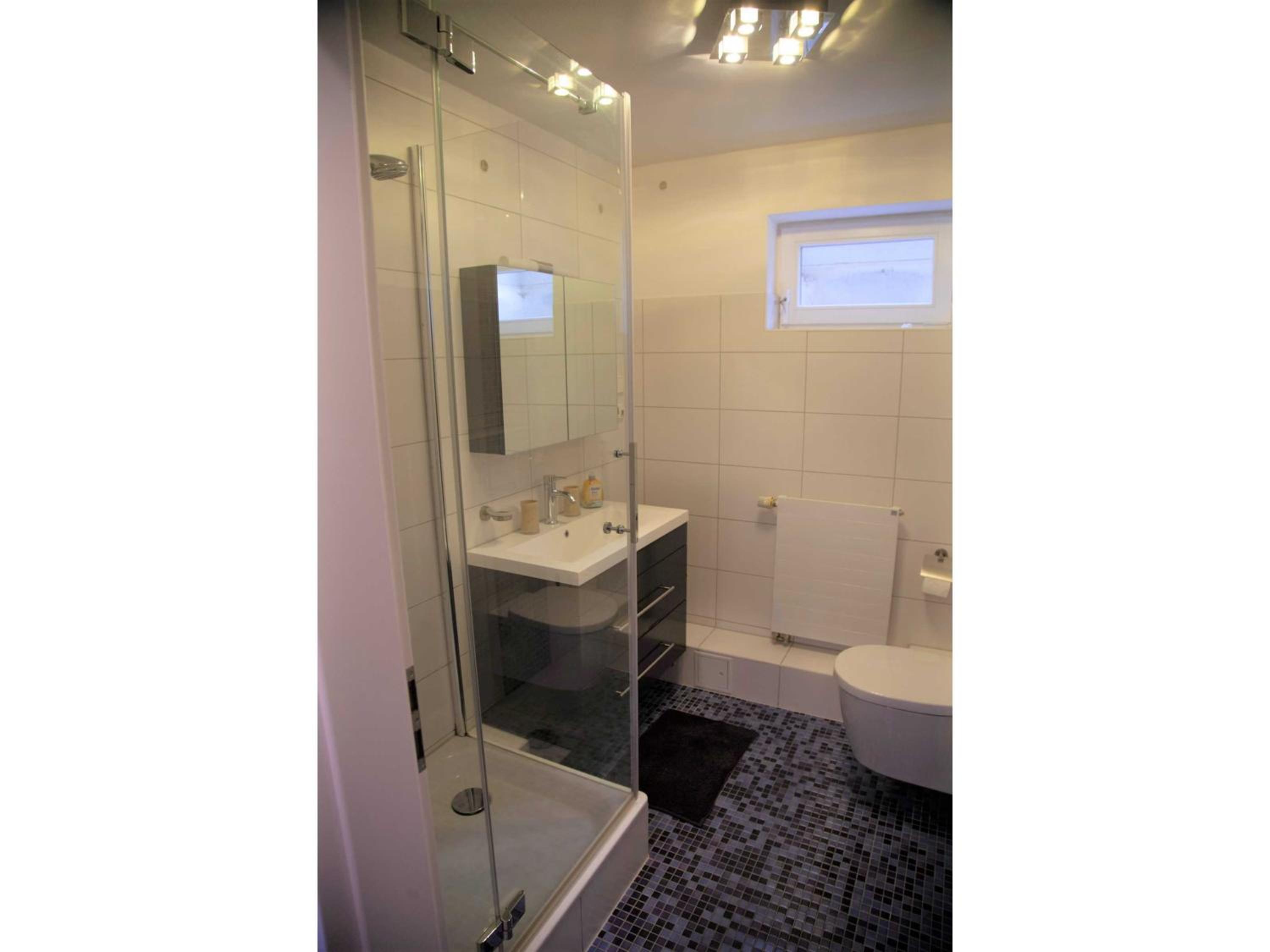 One-Bedroom Apartment with Terrace photo 2